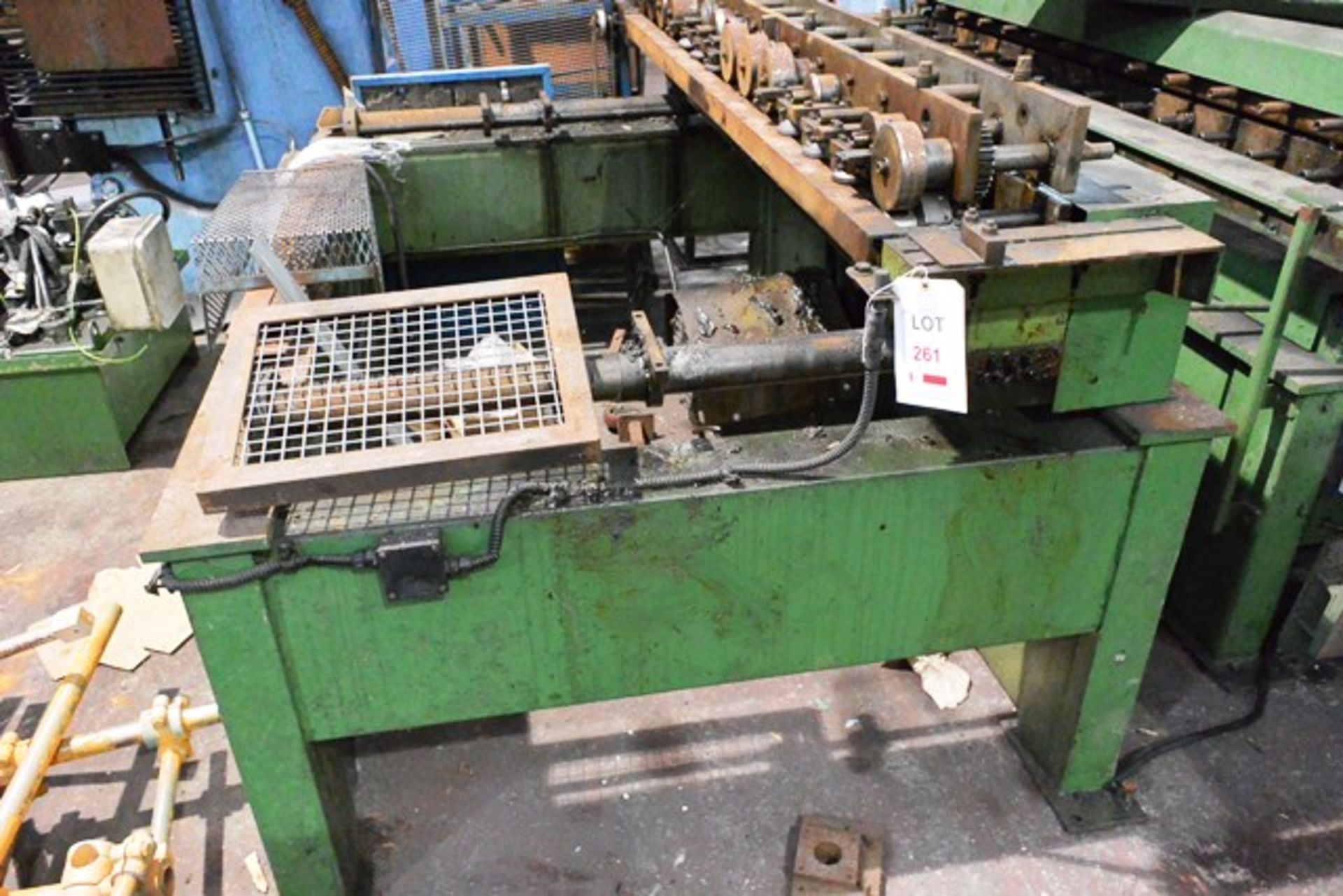 Two Atkin / Oliver adjustable horizontal through feed roll formers, model Flexi Belt, serial nos: - Bild 2 aus 5