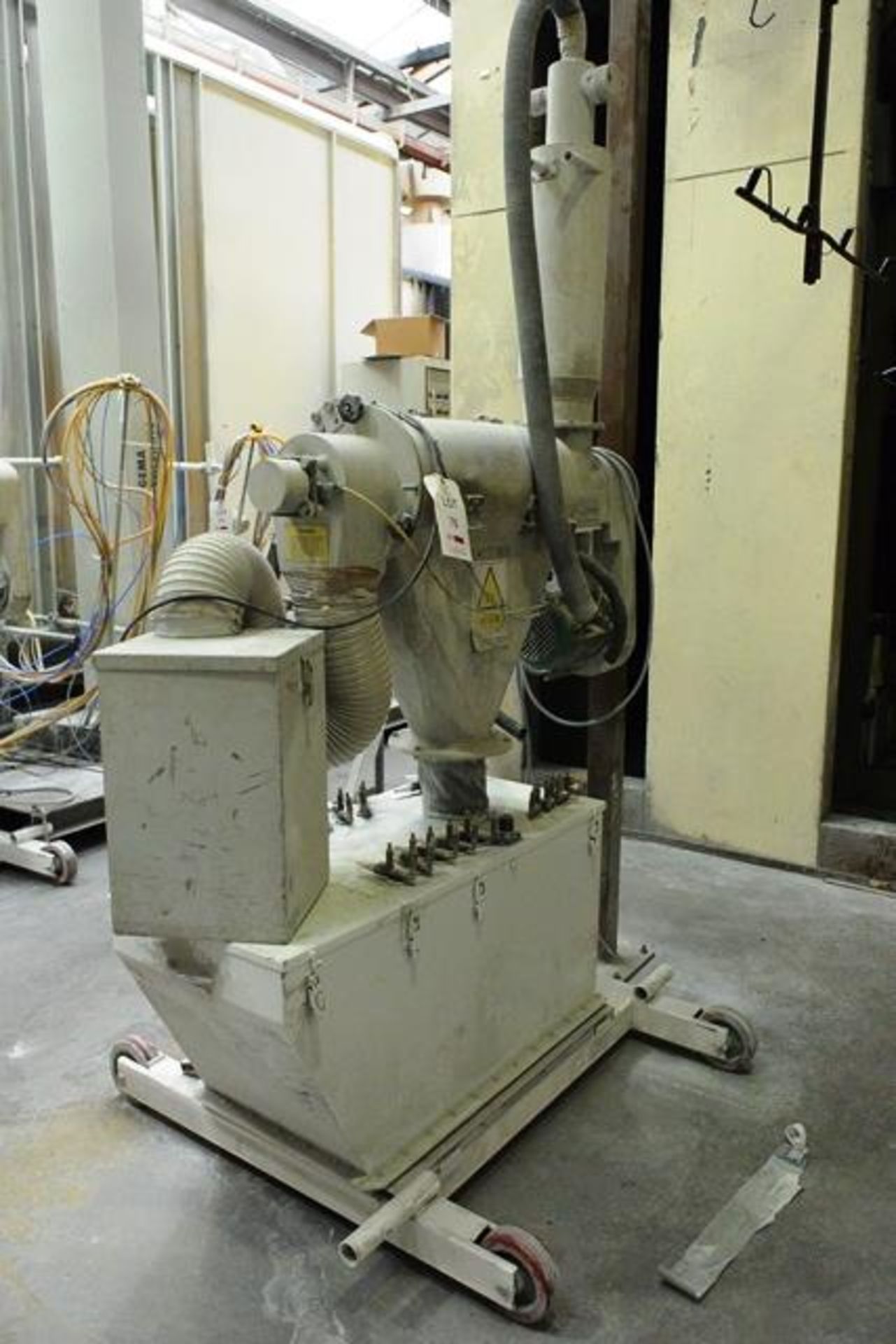 Kek mobile pneumatic powder sifting unit, serial no: 737913 SO 77033 (1993).