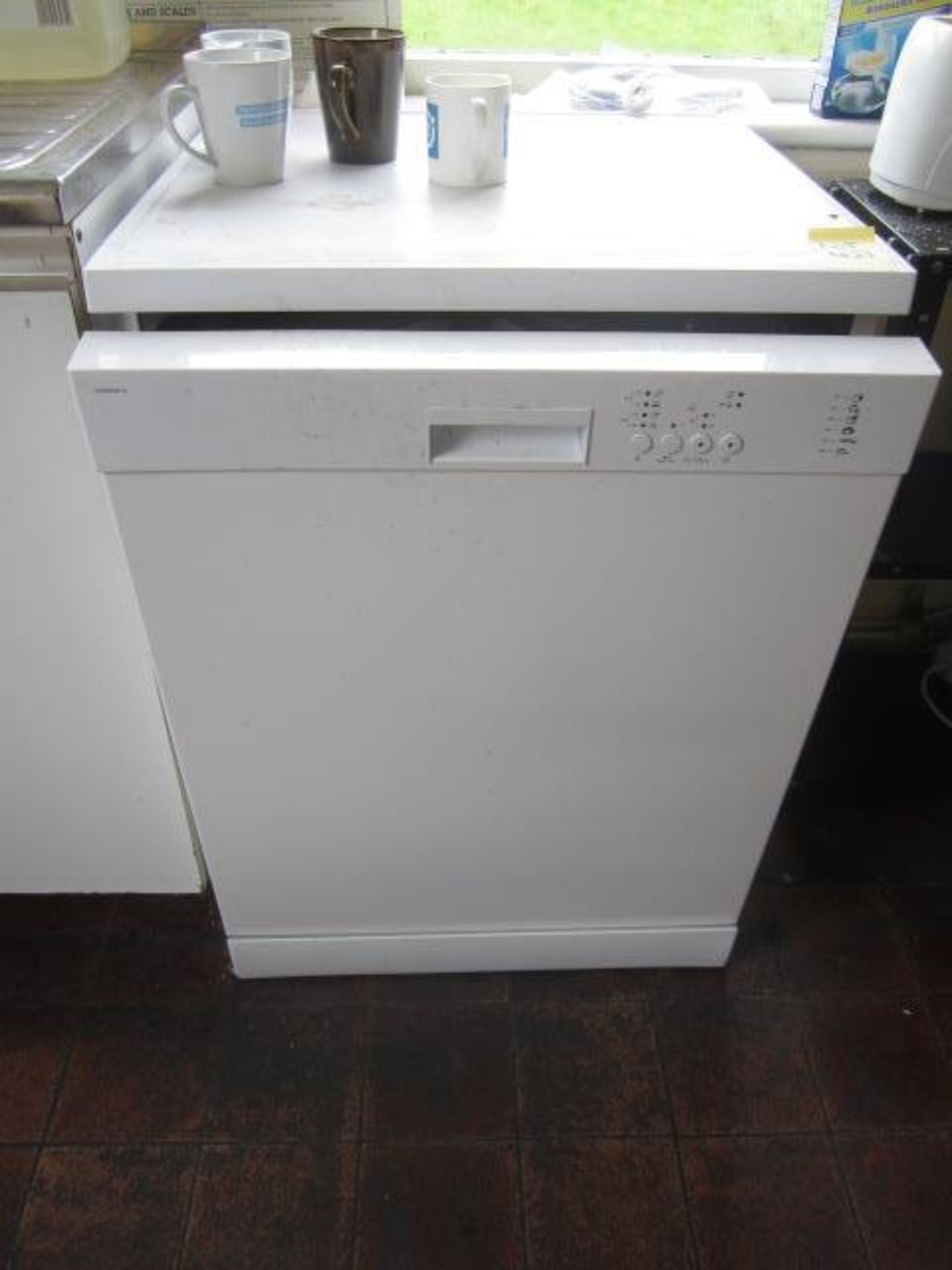 Fridge freezer ¾ height, iGenix microwave, kettle, toaster, under counter dishwasher - Image 2 of 3