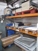 Contents of bay of racking to include Spur uprights blue 1000mm, black 520mm, steel shelves, etc. (