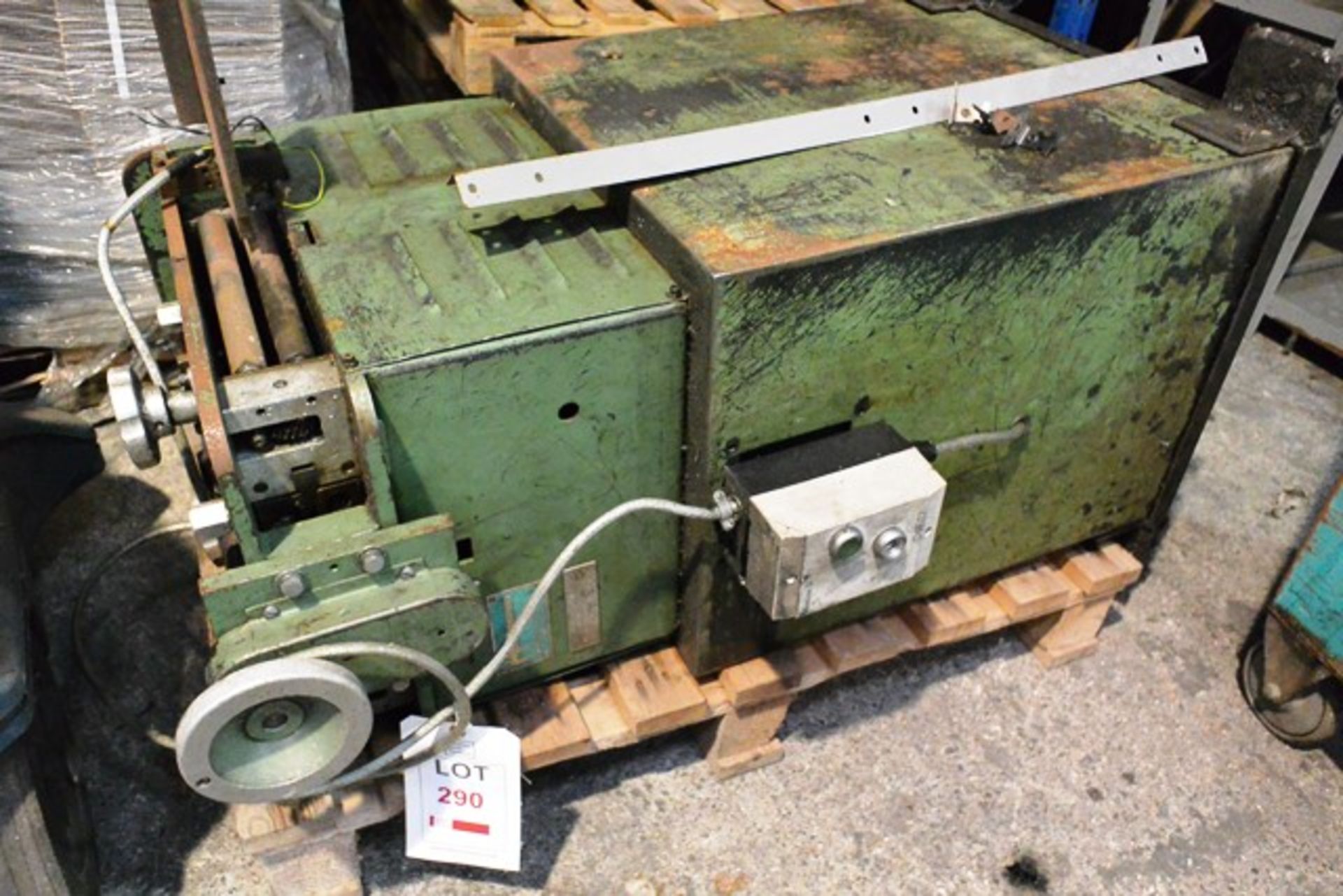 Gauer Metal Products 5H edging machine (working condition unknown). *NB: this item has no CE