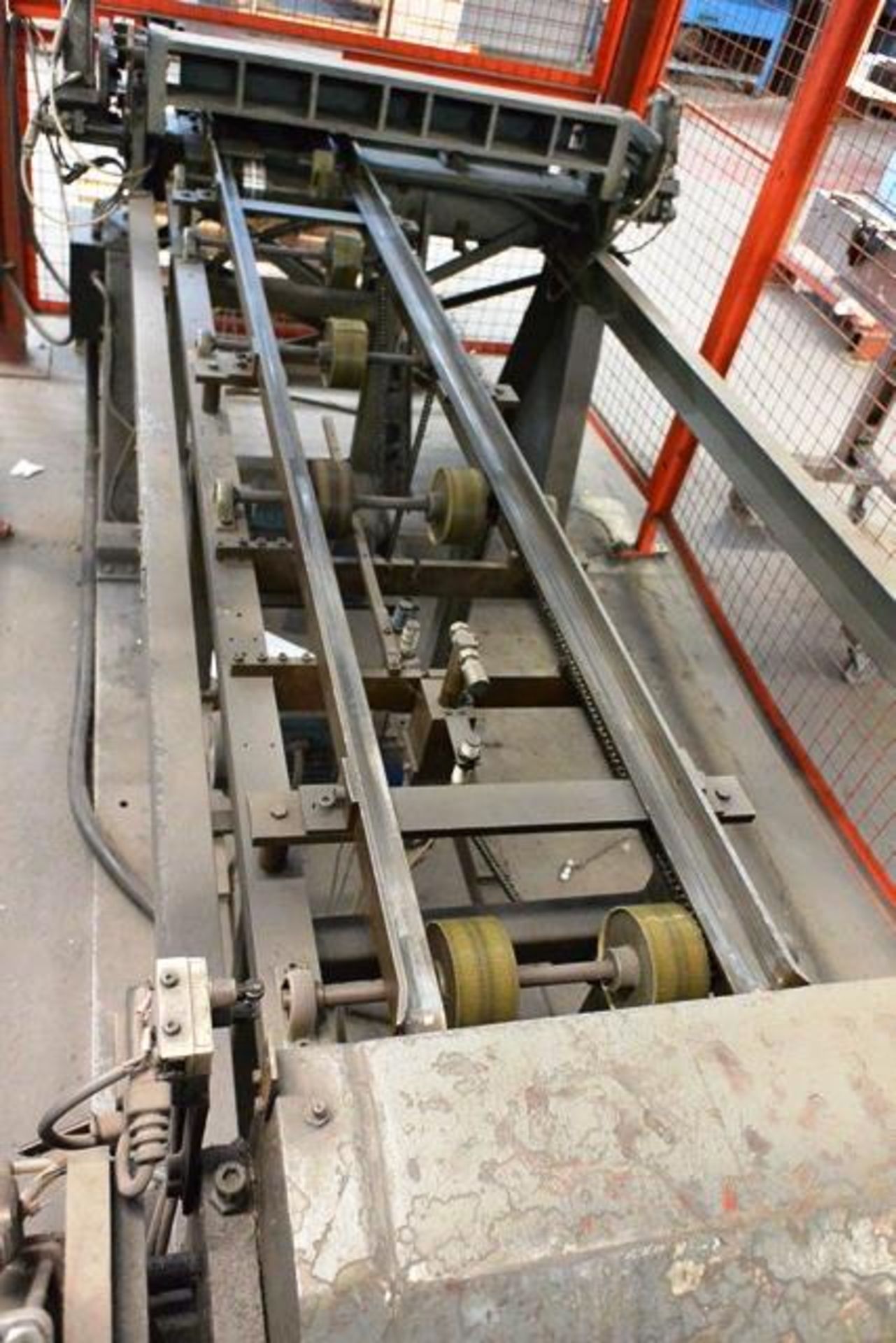 Oliver powered double ended straight folding machine, serial no: 31-6R-93, max band width approx - Image 4 of 6