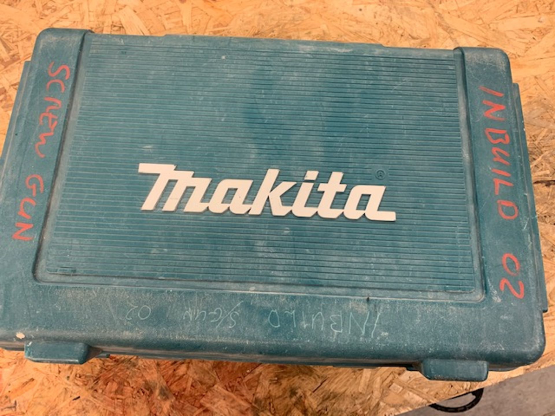 Makita 6843 nail gun c/w carry case - Image 2 of 2