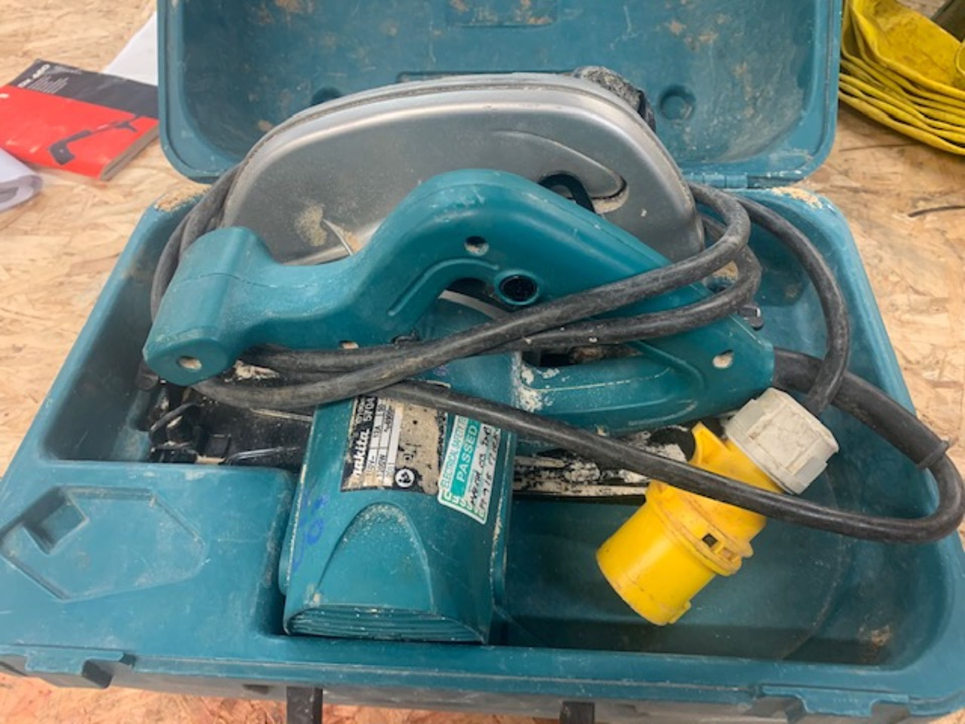 Makita 5704R 190mm Circular saw c/w case 110v