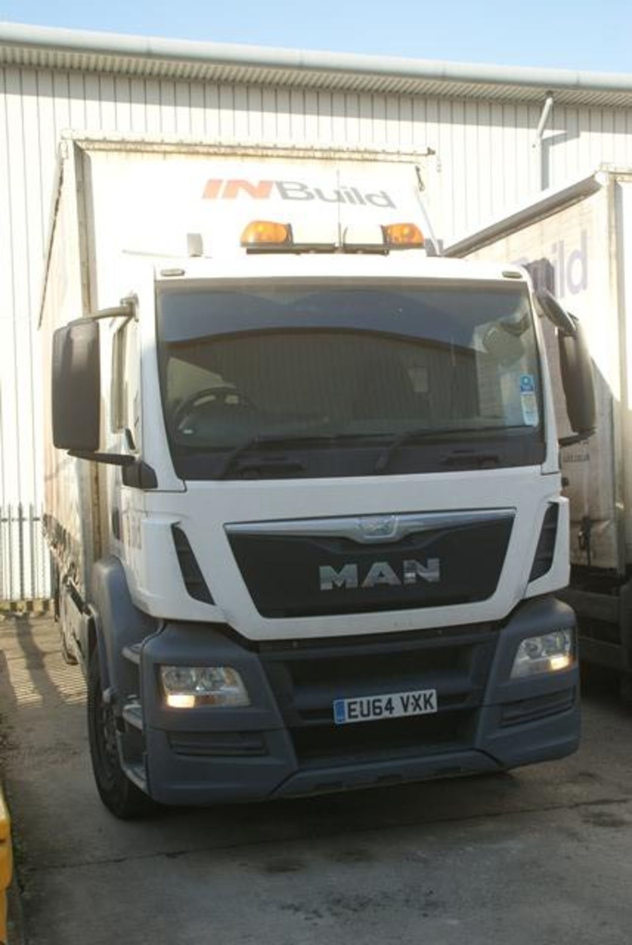 Man 3 axle rigid body curtain sided HGV TGS 26.320, 10518cc, c/w rear mounted Moffett attachment. - Image 2 of 11