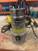 Erbauer ERB080PMP 1000w stainless steel submersible dirty water pump 240v
