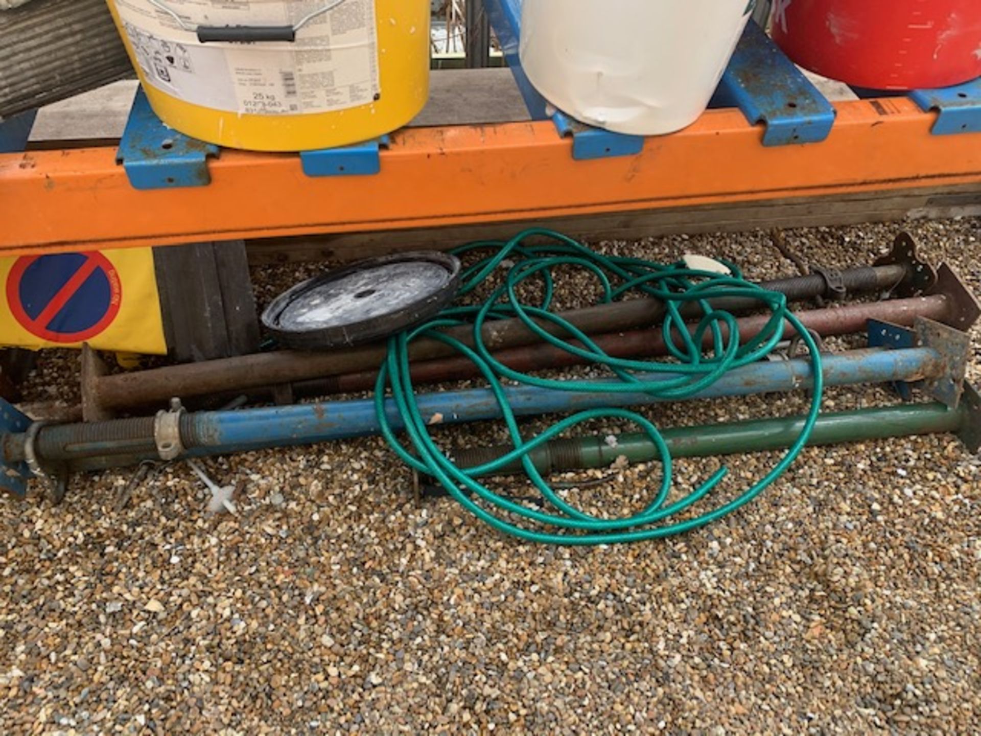 Contents of racking to include various size timber lengths, plastic pipe, scaffold advertising - Image 9 of 9