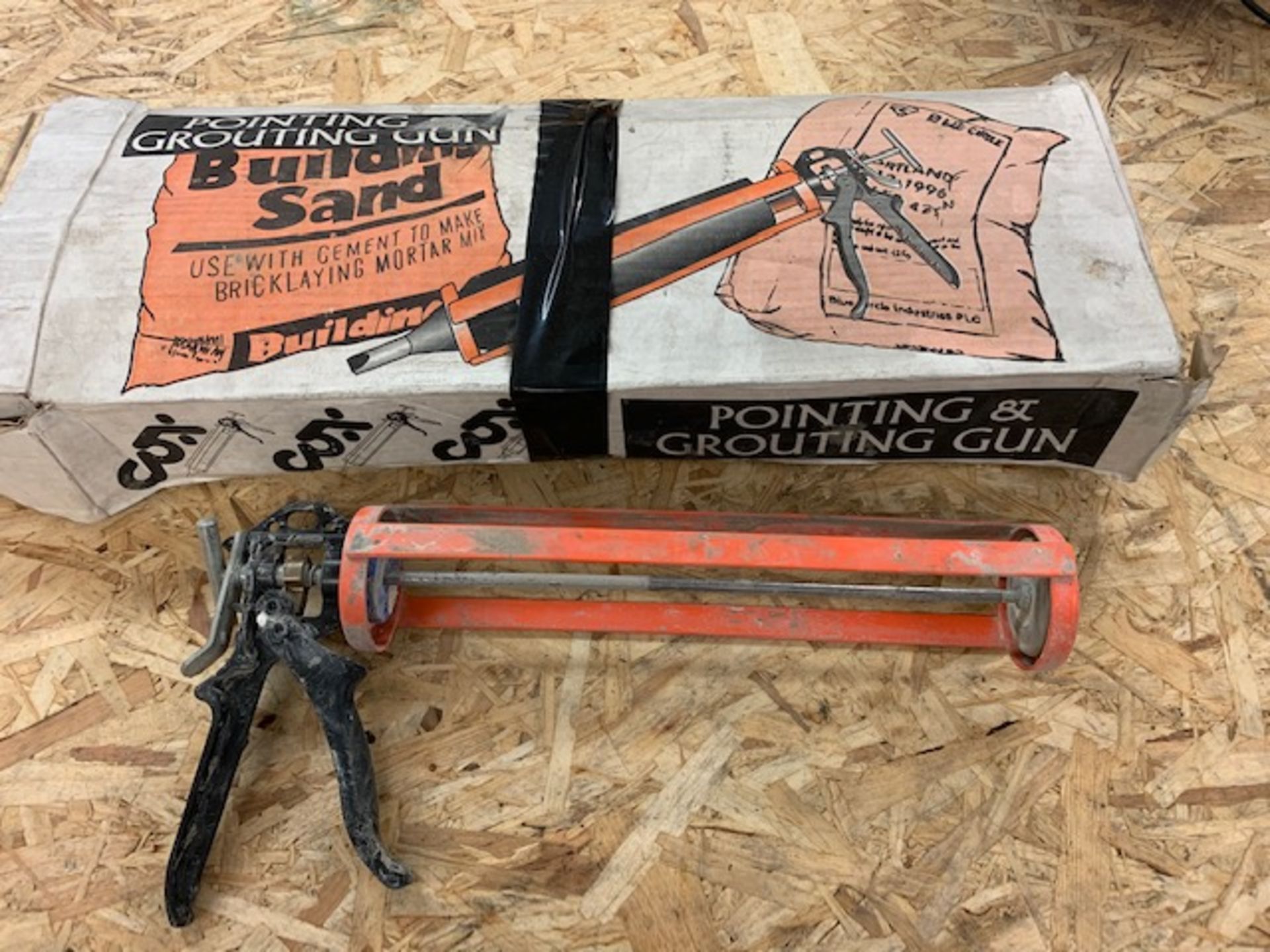 Pointing Grouting gun