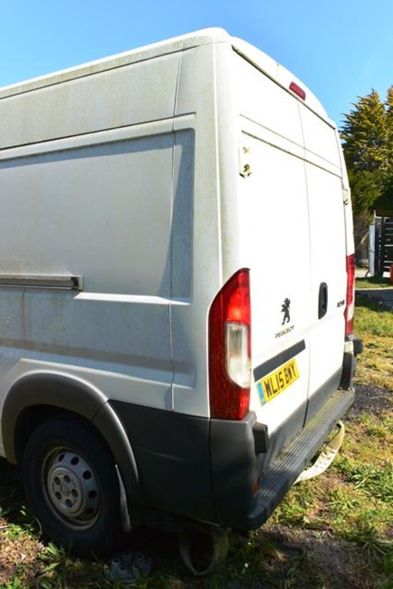 Peugeot Boxer 435 PROFESSIONAL L3 LWB refrigerated panel van, 2,198cc Diesel, reg no: WL15 BWY, - Image 4 of 9