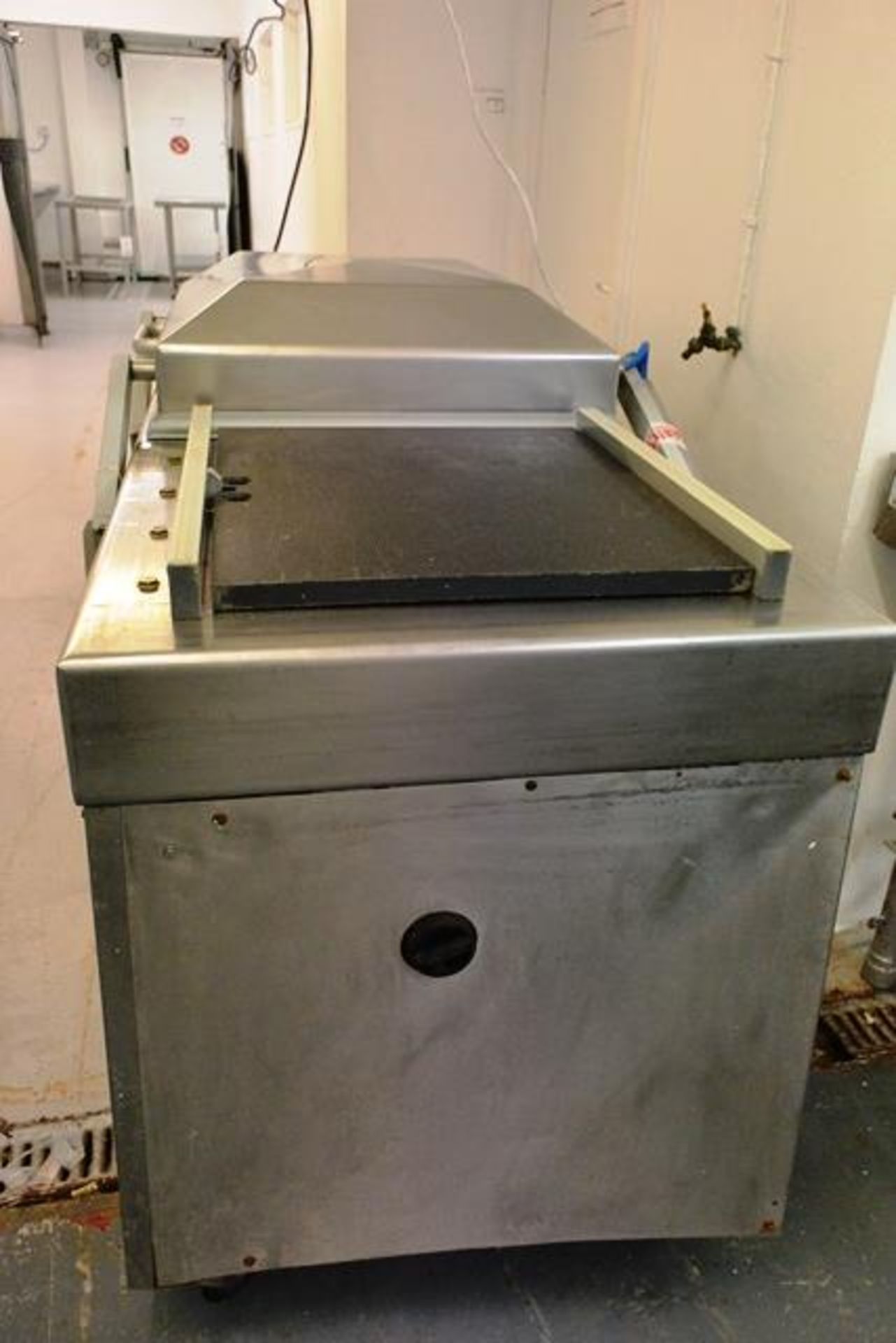 Henkovac stainless steel twin chamber vacuum packer, model E402LL, serial no: 409128256 (1998), - Image 2 of 4