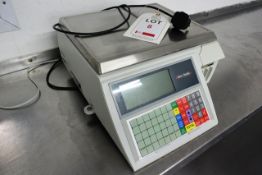 Avery Berkel label printing electronic weigh scale, model M2 100, serial no :13112723, capacity 15kg