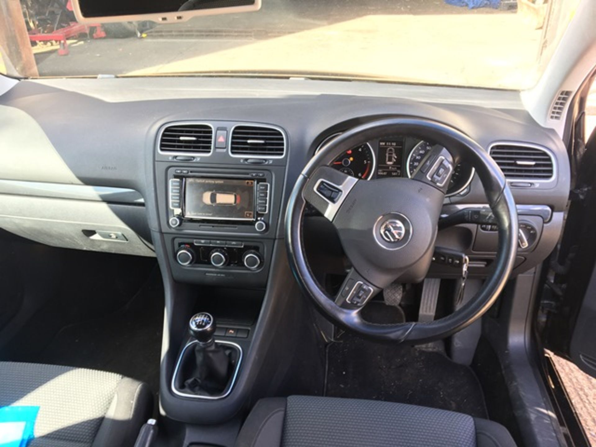 Volkswagen Golf Match Comfort 2.0 TDI, diesel 5-door hatchback car, Registration No. VO62 JYX,... - Image 20 of 31