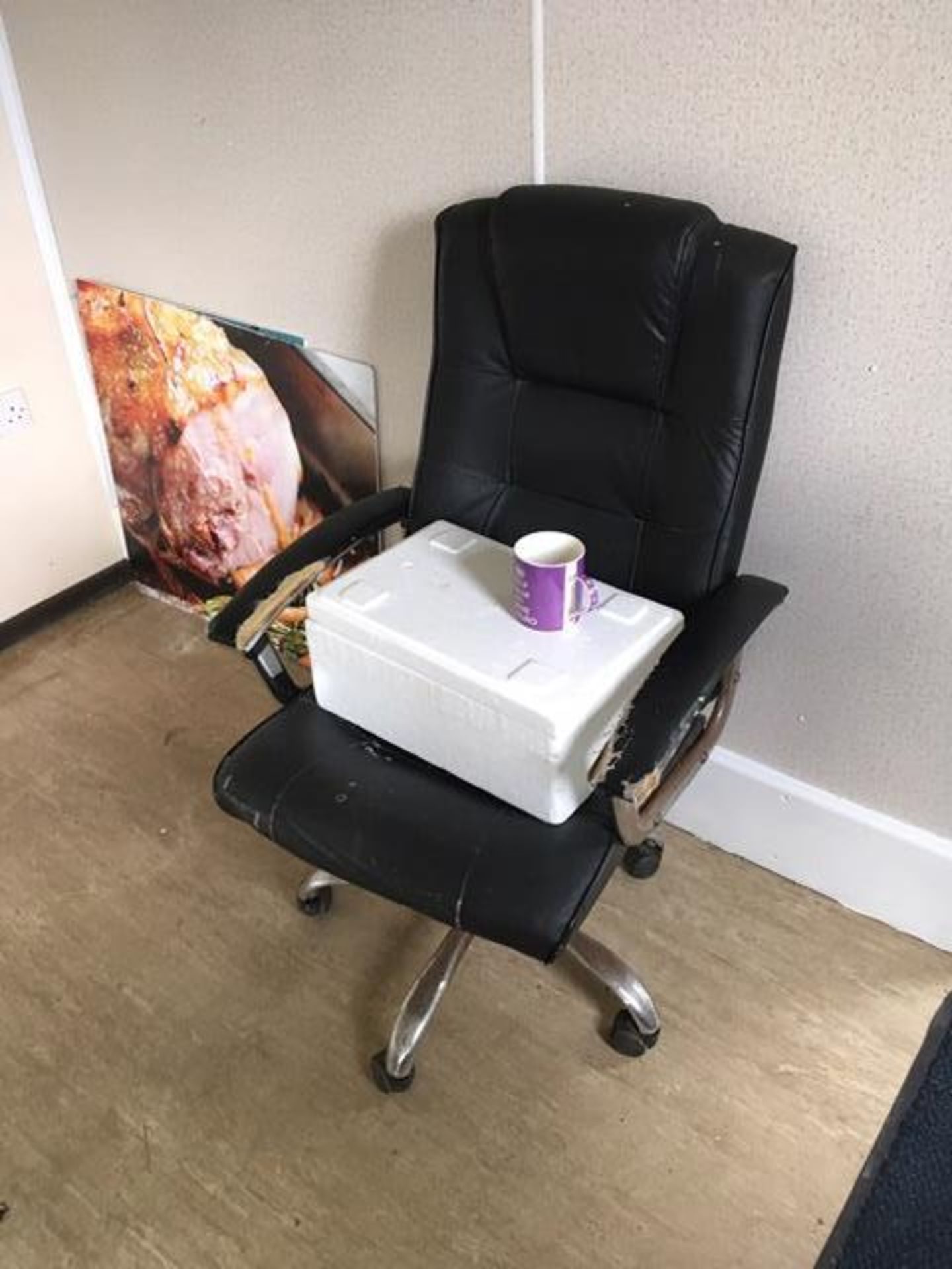 Loose contents of snack/kitchen area incl. table, chairs, kettle, fridge, etc. - Image 5 of 5