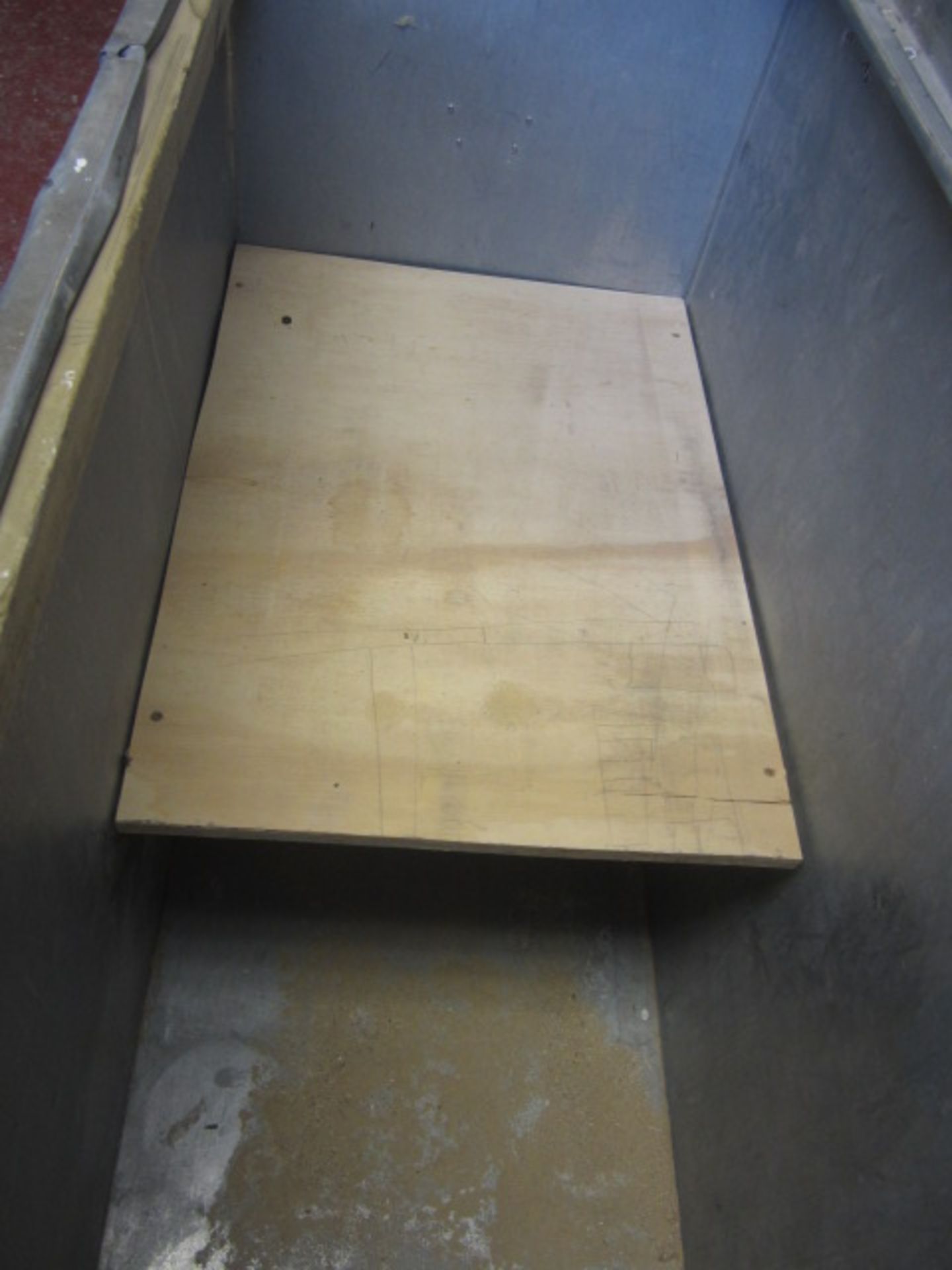 Site box, 600mm x 1150mm x 850mm. Located: AC Interiors, Unit A1, Deseronto Trading Estate, St - Image 2 of 3