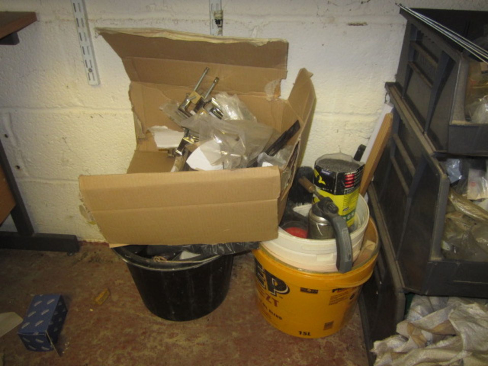 Quantity of assorted consumable stock including door fittings and fixtures, screws, through bolts, - Image 8 of 10