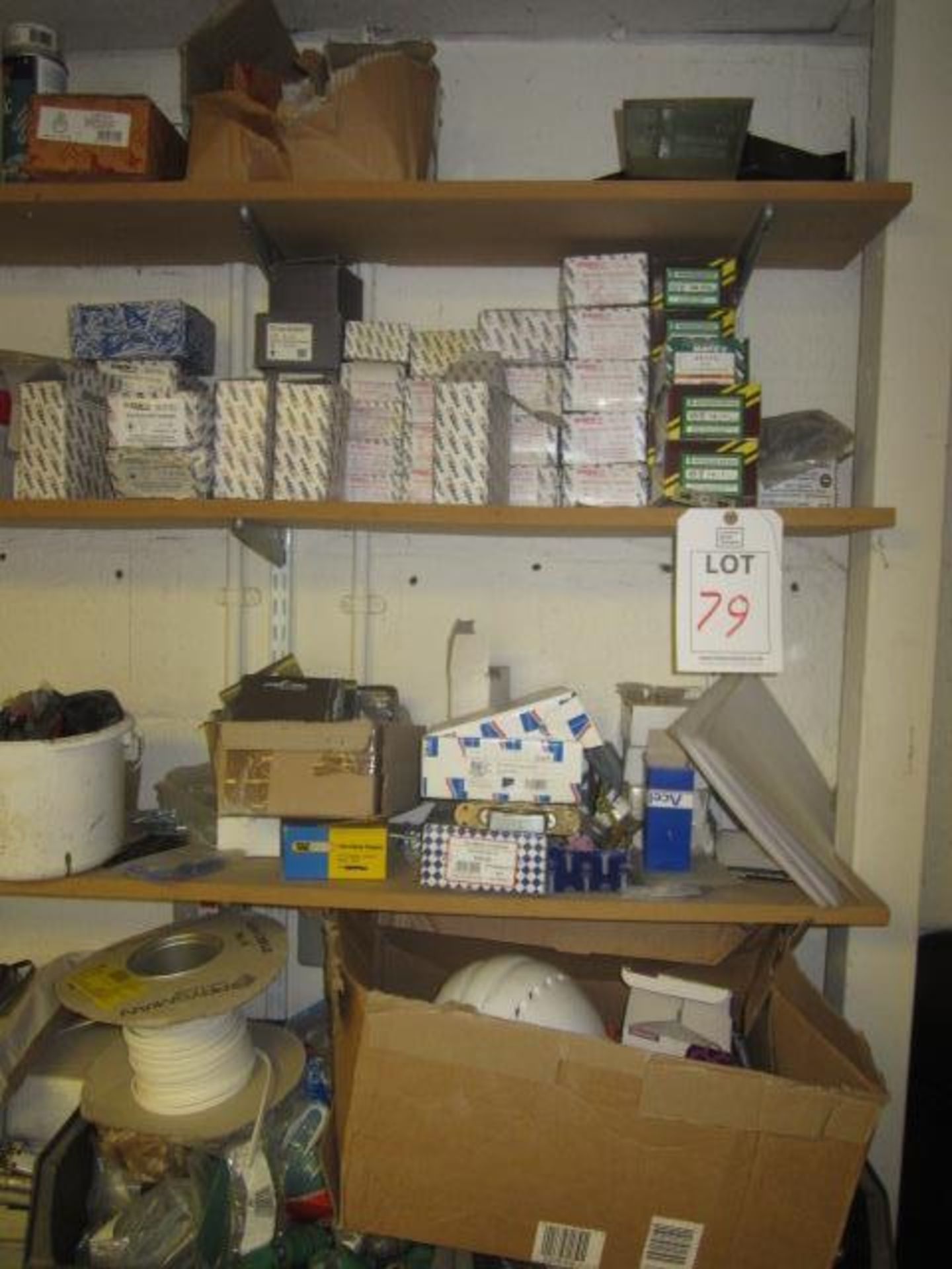 Quantity of assorted consumable stock including door fittings and fixtures, screws, through bolts, - Image 6 of 10