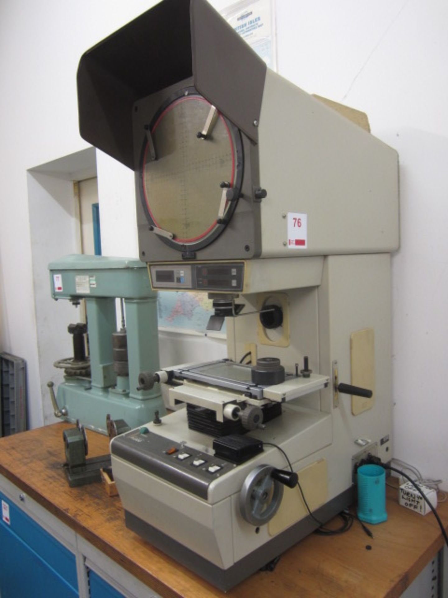 Mitutoyo PJ300 profile projector, serial no: 580252