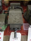 6" machine vice