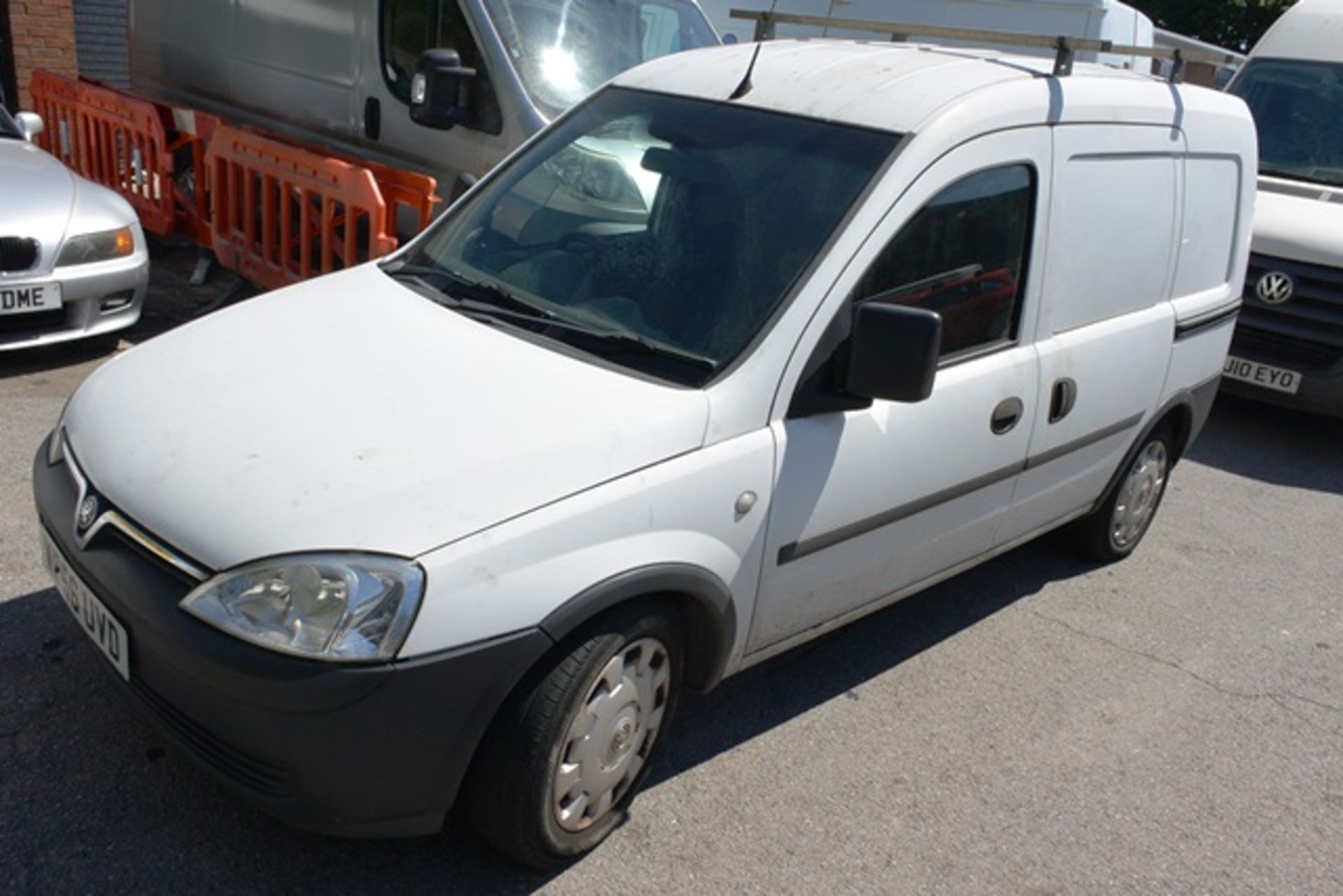 Vauxhall combo 2000 CDTi, 1248cc diesel car derived van, reg no: WP56 UVD, mileage circa 120,500,... - Image 4 of 10