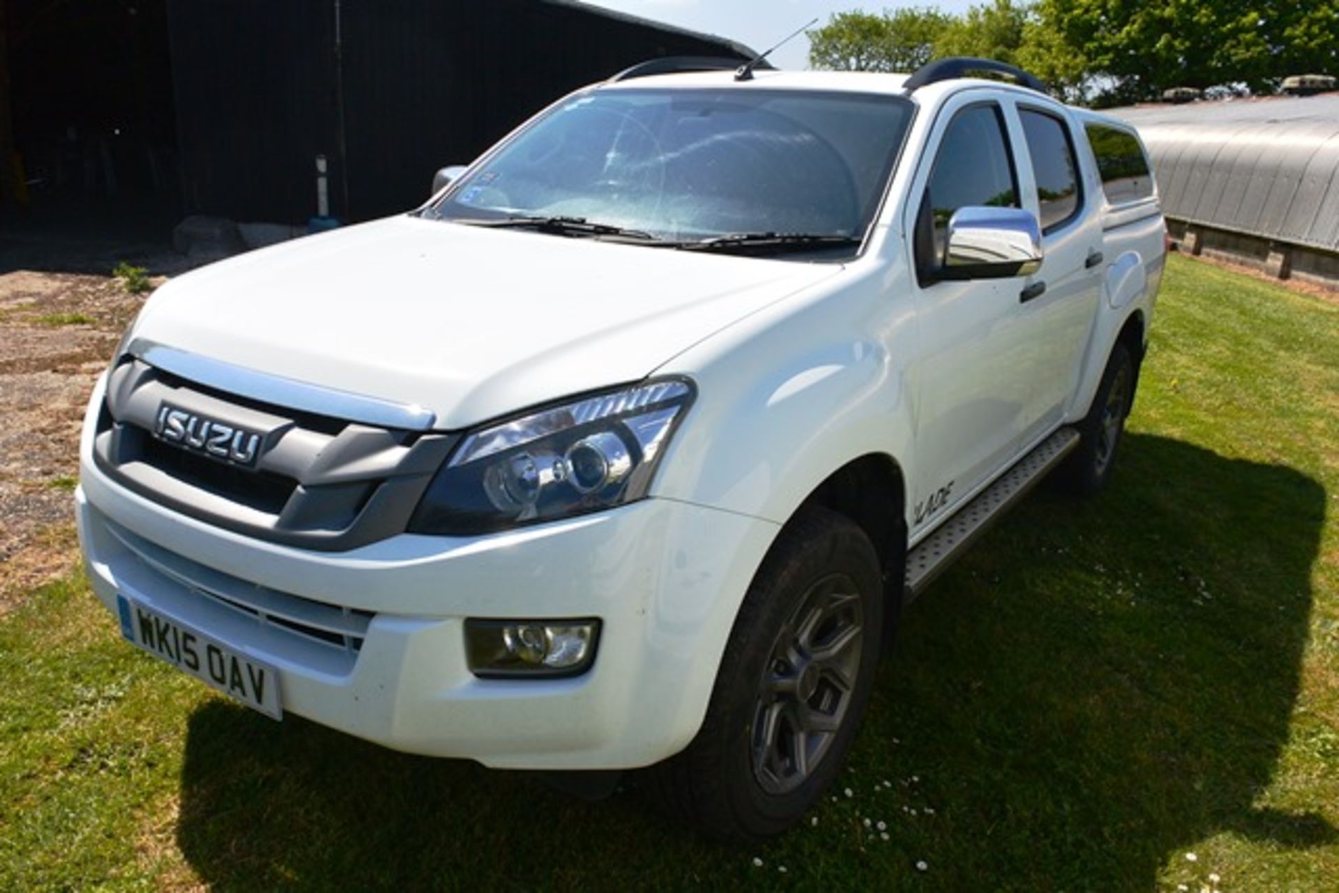 Isuzu Dmax double cab blade 2.5 TD, twin turbo pick up, reg no: WK15 OAV, MOT: 6/3/21, mileage: 44, - Image 3 of 10