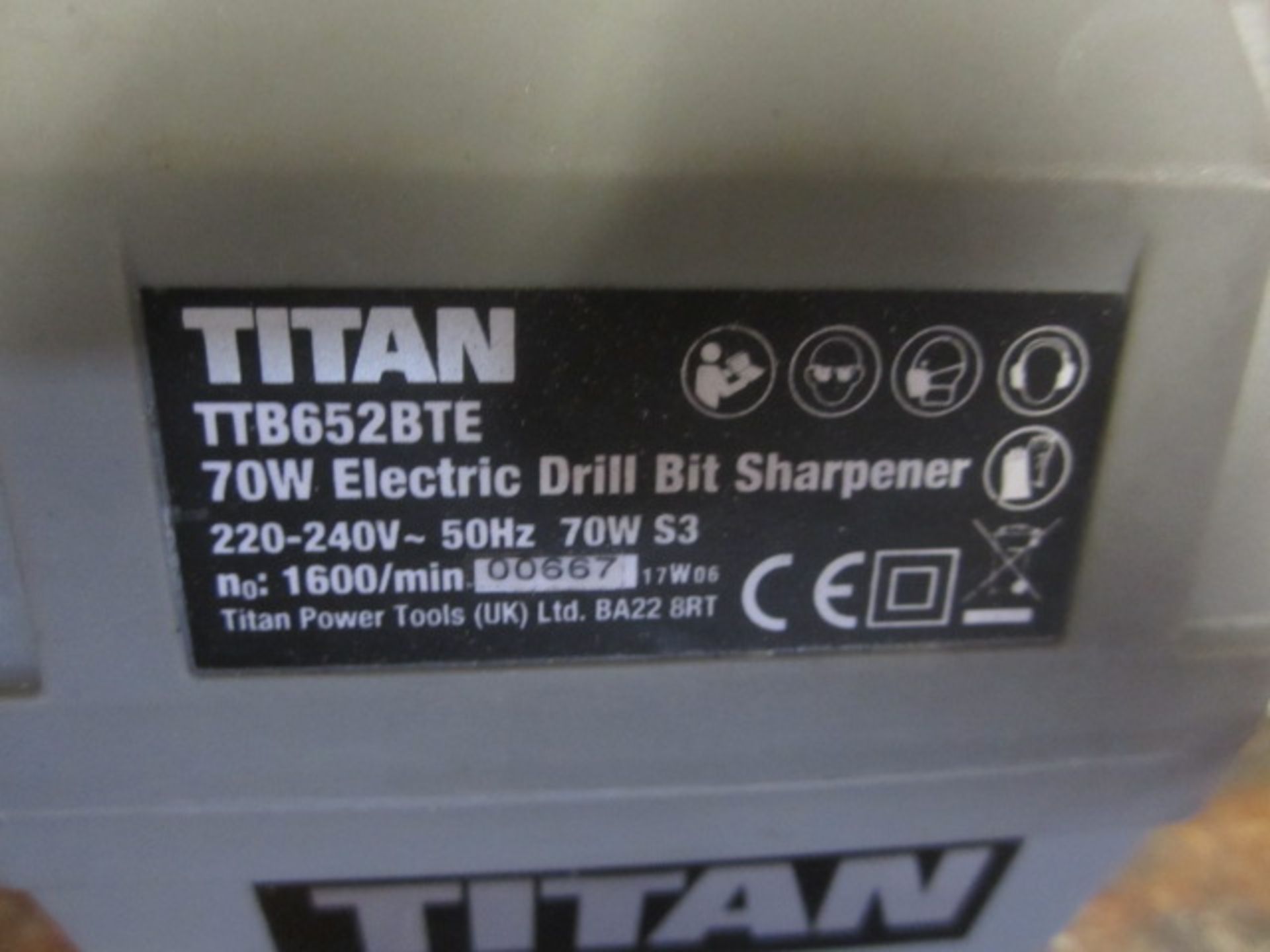 Titan 70w electric drill bit sharpener, modal TTB652BTE, 240v. Located at main schoolPlease note: - Image 3 of 3