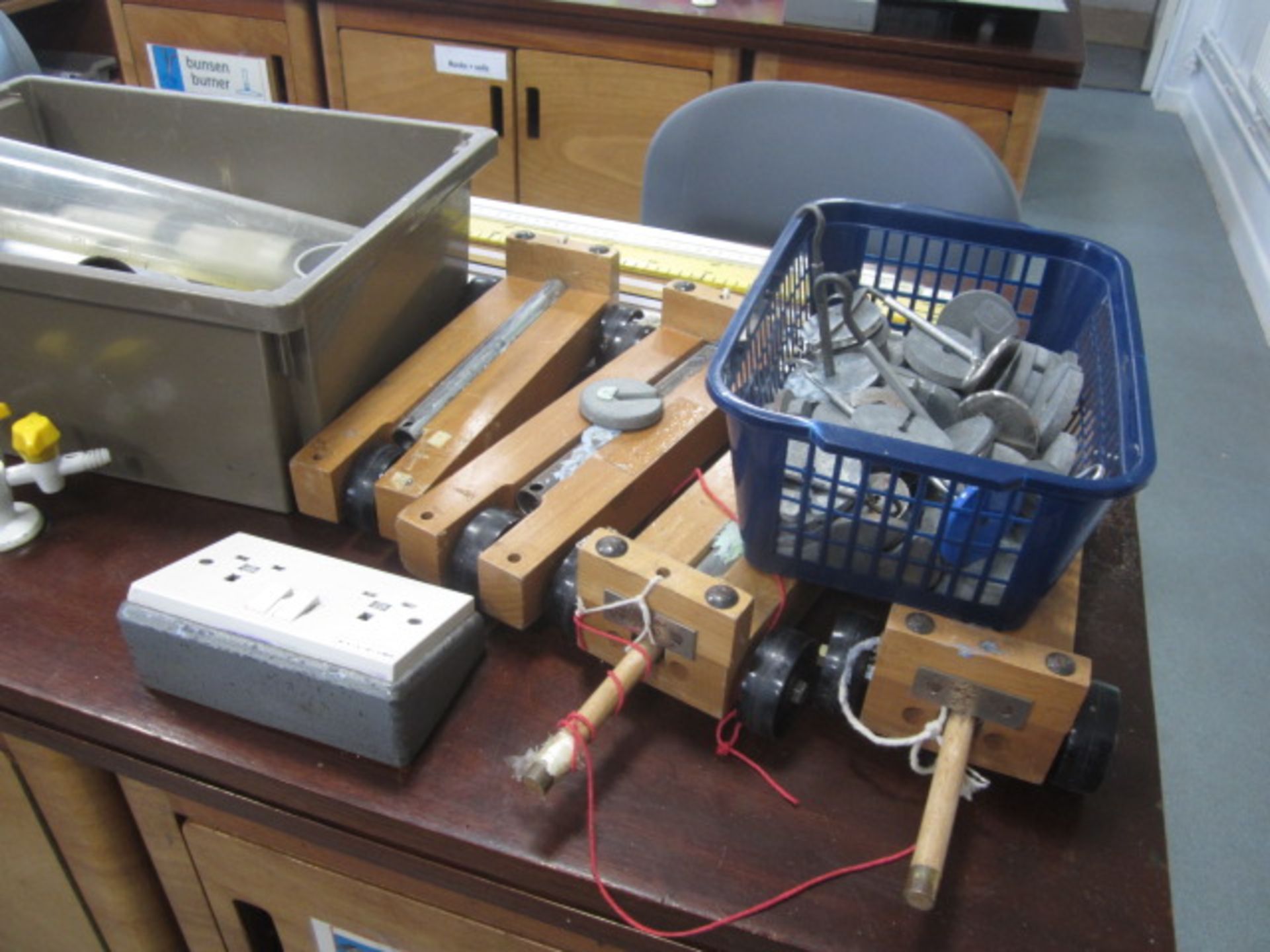 Quantity of assorted laboratory equipment including bunsen burners, tripods, gauzes, test tube - Image 11 of 11