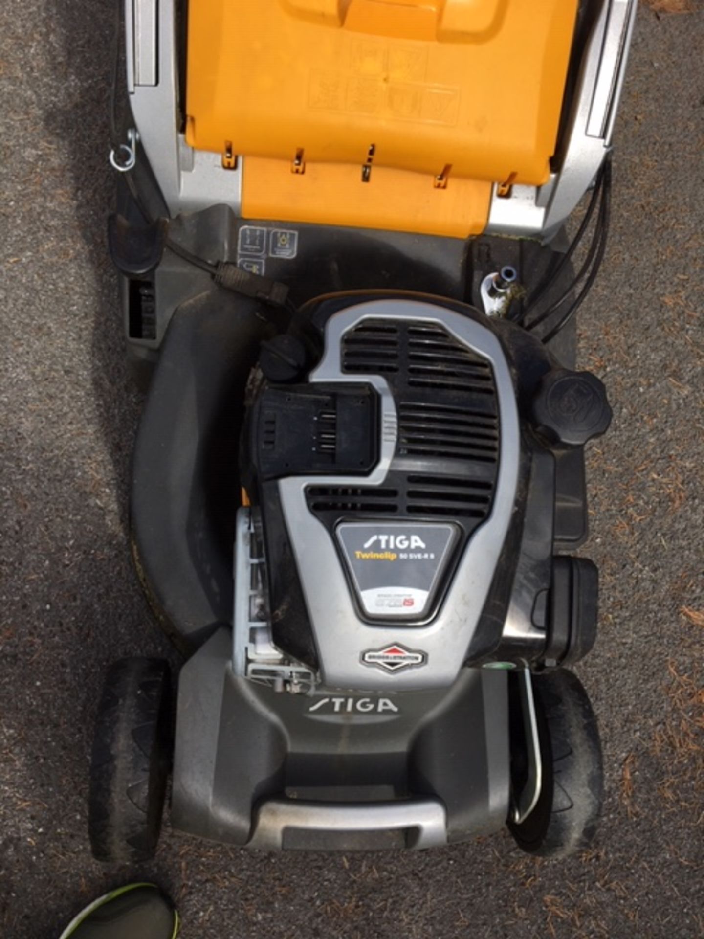 Tiga Twinclip 50 SVE-R-B pedestrian petrol mower. Located at main schoolPlease note: This lot, for - Image 3 of 3