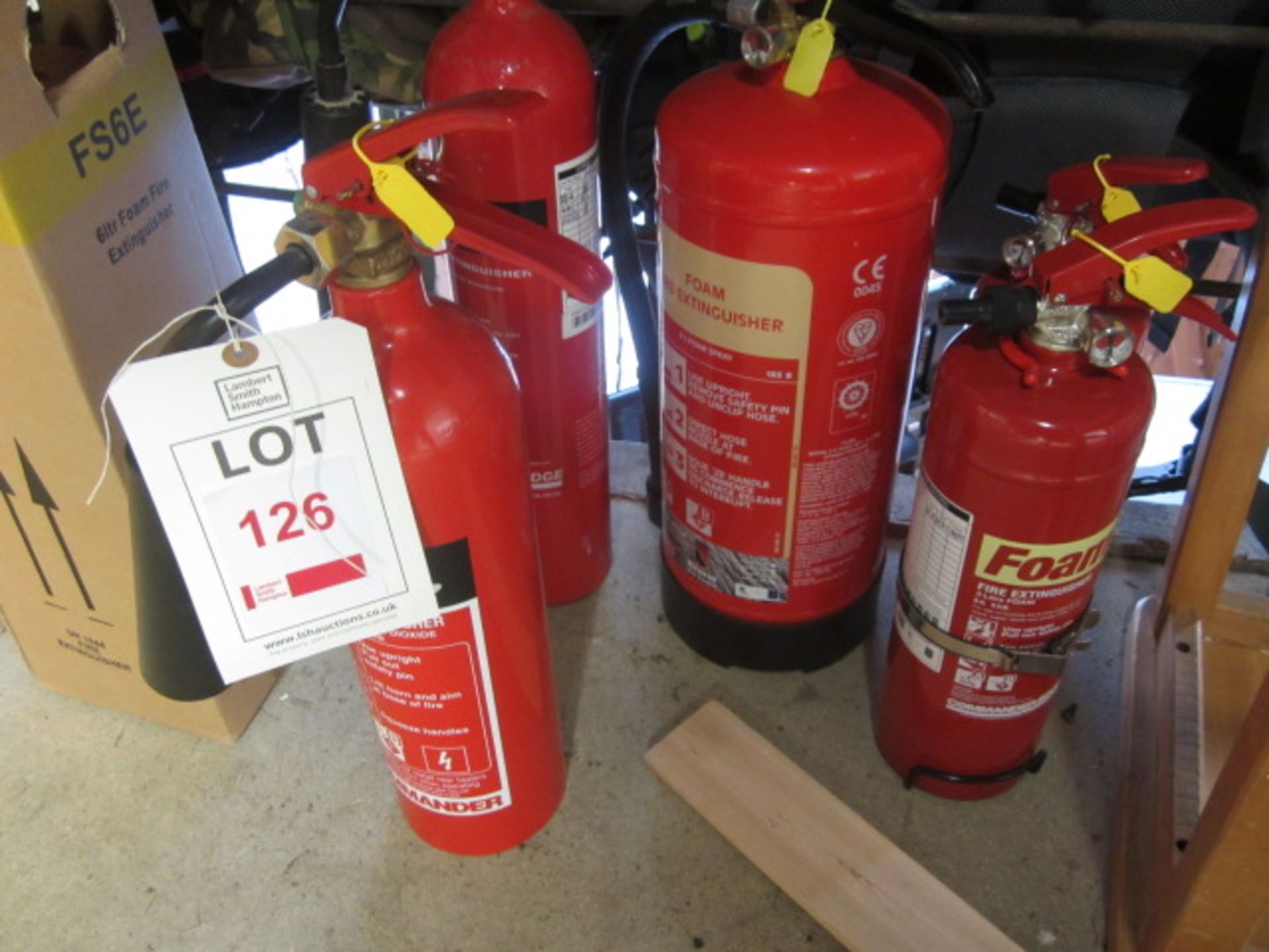 7 x assorted fire extinguishers, 3 x fire blankets. Located at main schoolPlease note: This lot, for - Image 2 of 4