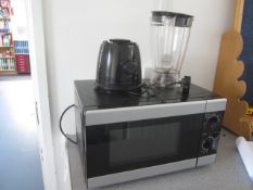 Microwave and food blender. Located at main schoolPlease note: This lot, for VAT purposes, is sold