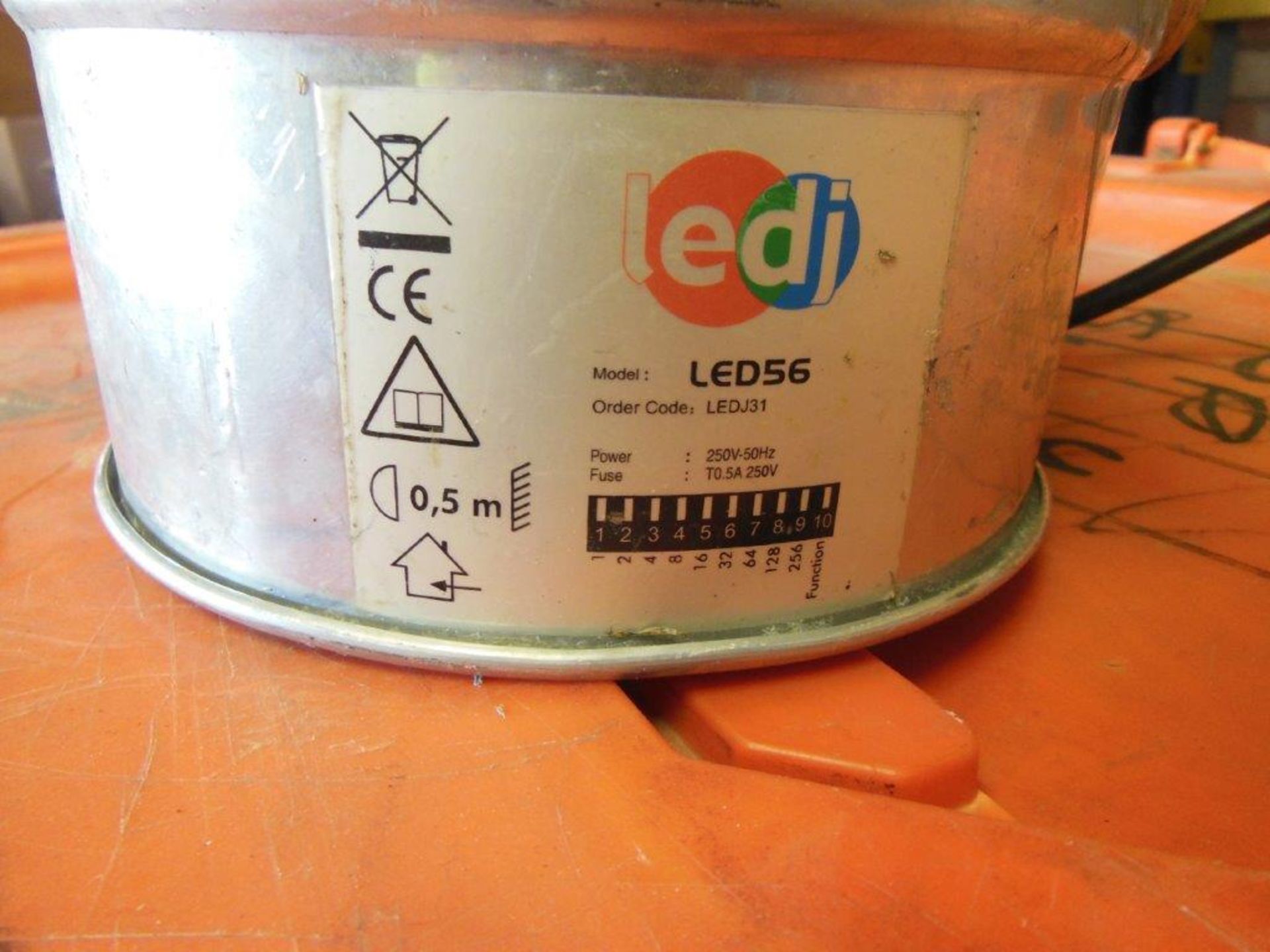 5 boxes of Ledj LED56 Par Cans (approx 6 lamps per box) - Image 2 of 6