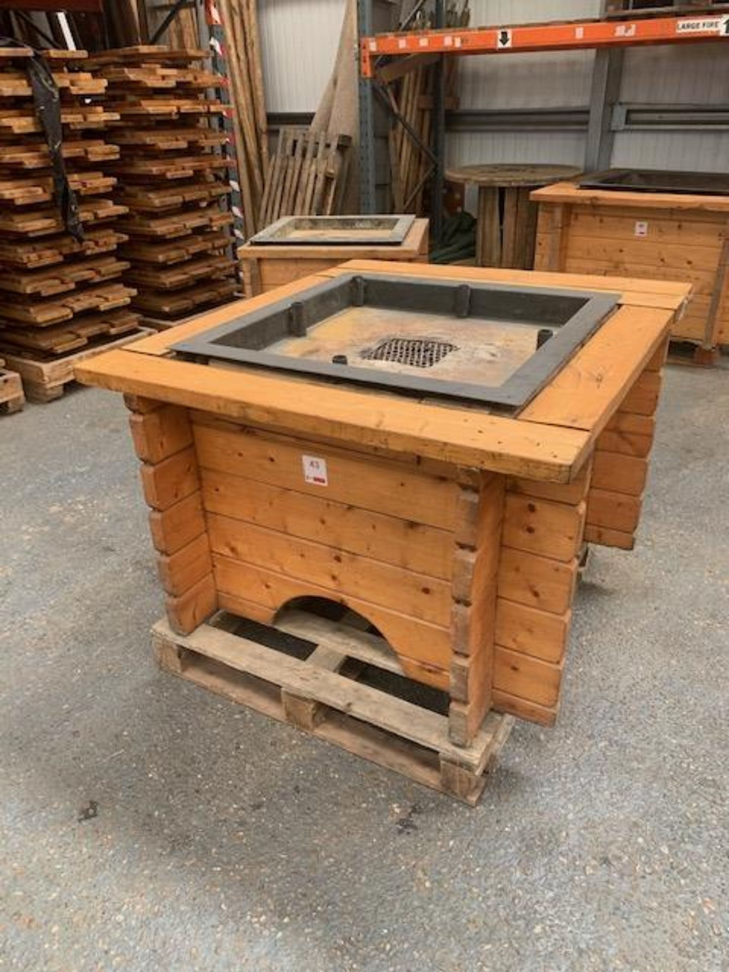 Solid Oak fire pit c/w ash collection tray L 1350mm W 1200mm H 760mm - Image 2 of 4