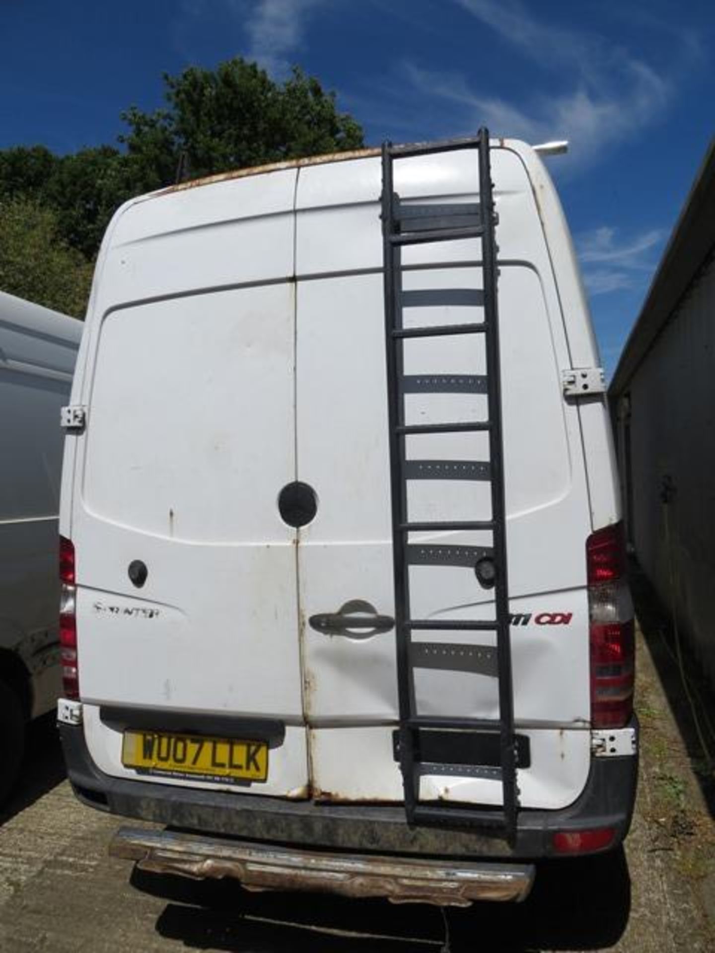 Mercedes Sprinter 311 CDi LWB diesel manual panel van 2148cc Registration No. WU07 LLK 158,174 - Image 4 of 9