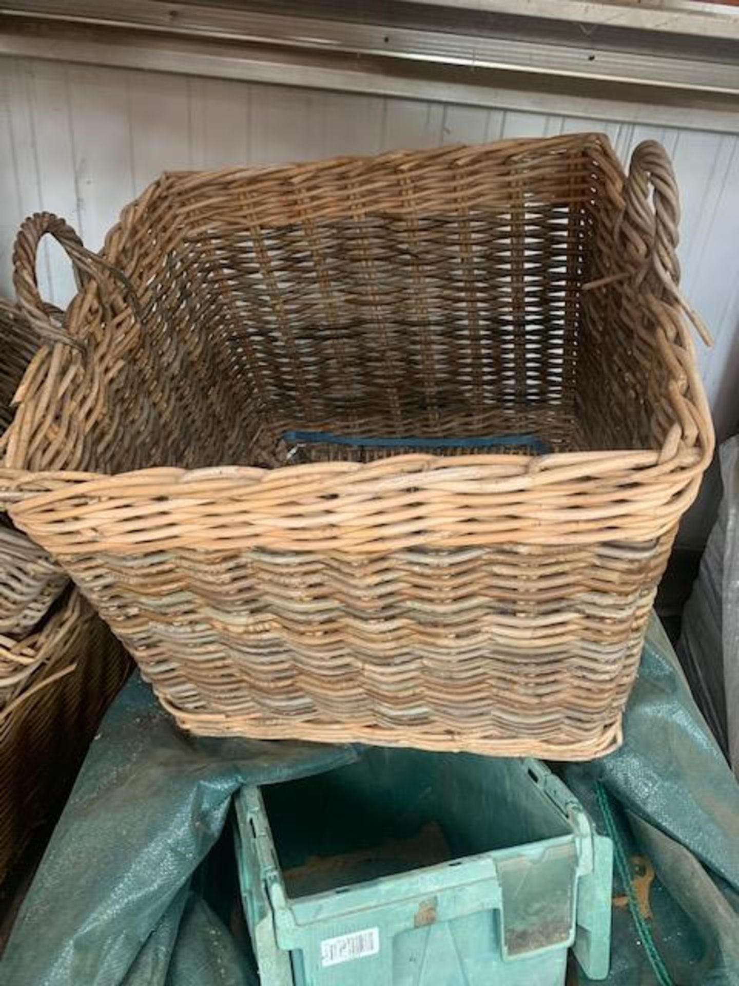 Eight various wicker baskets - Image 2 of 3