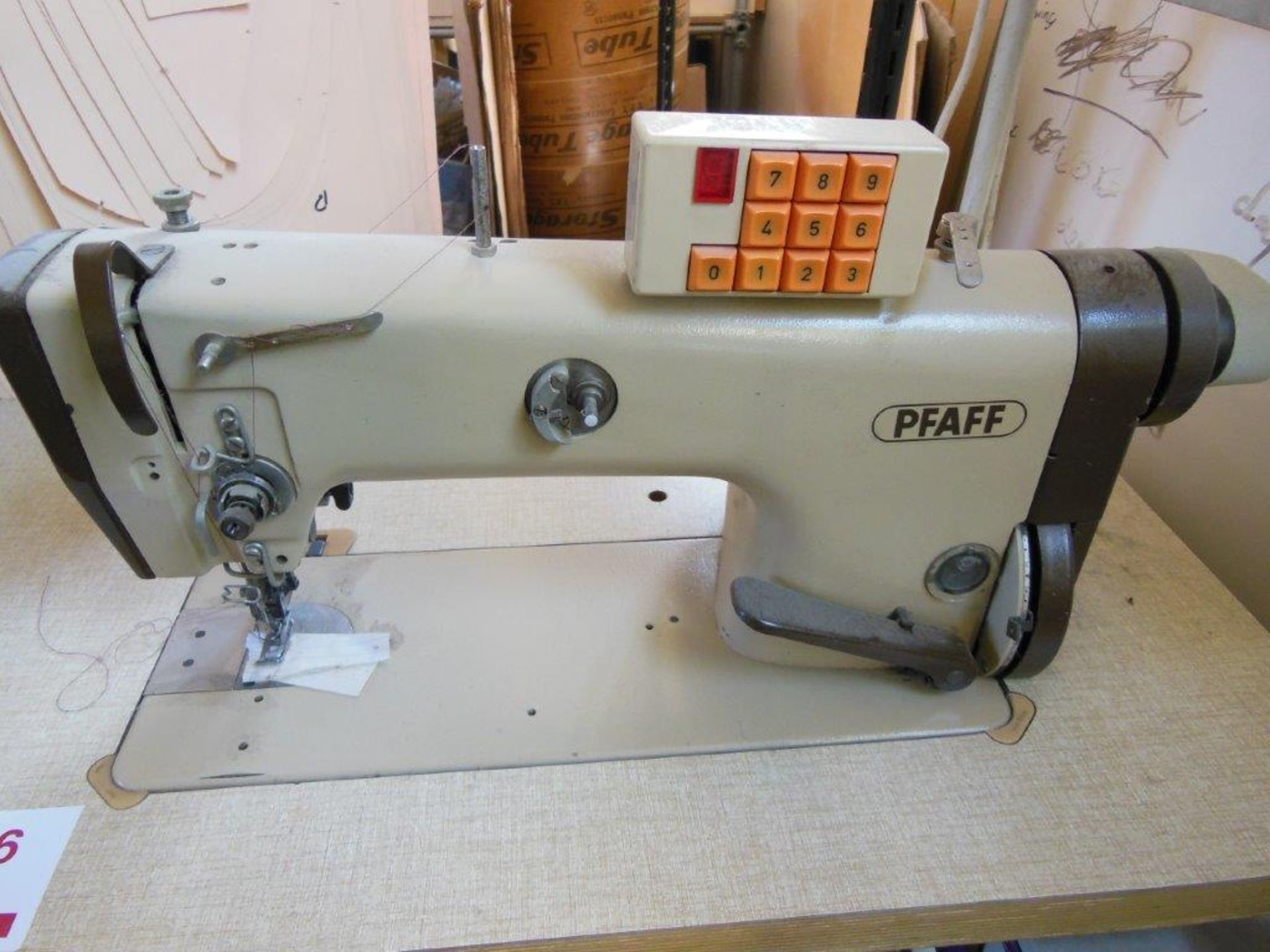 Pfaff 706/83-900-51 Industrial Sewing Machine, three phase. NB: this item has no CE marking. The - Image 2 of 5