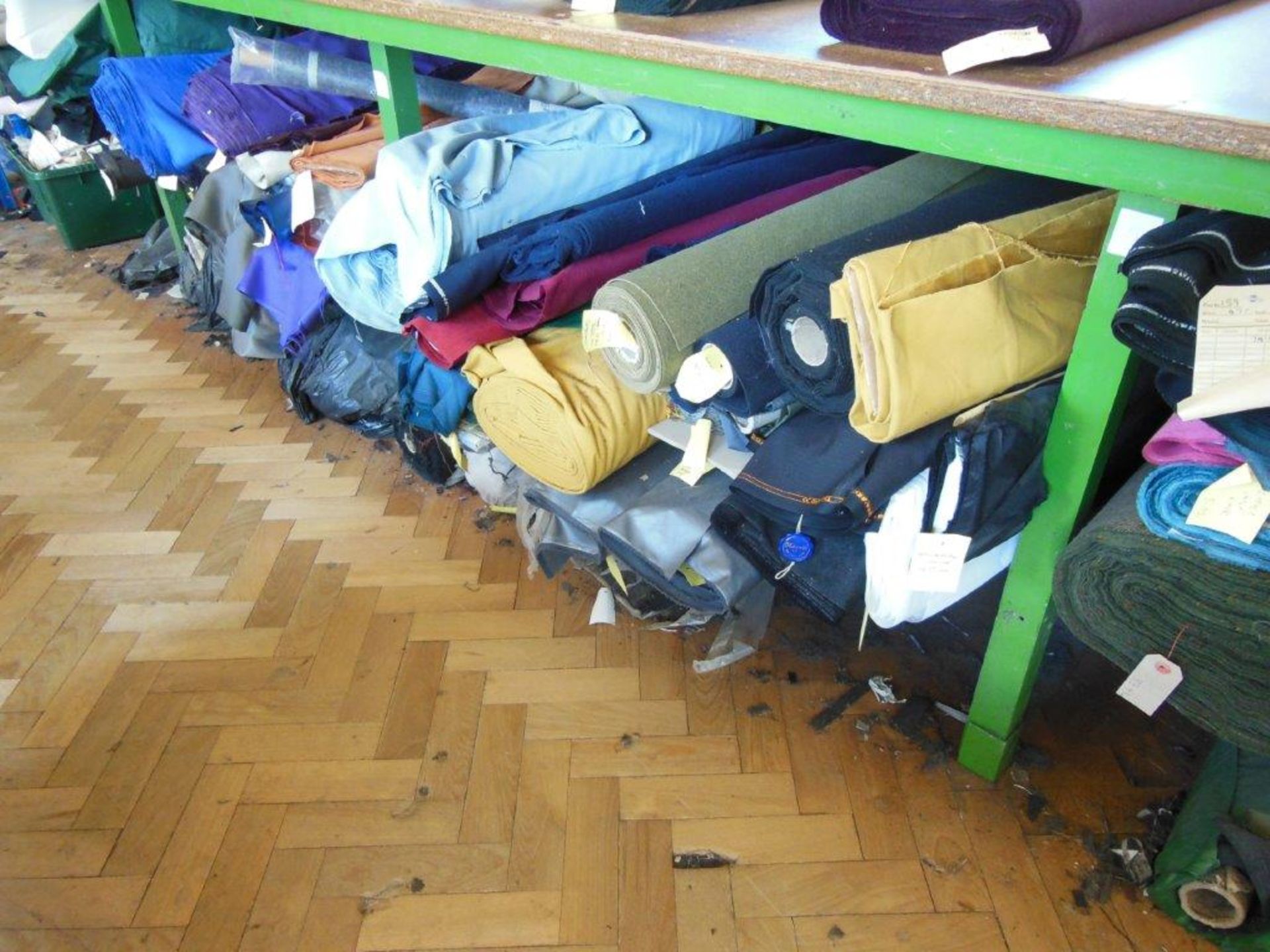 Large quantity of assorted fabrics including tweed, wool and cotton, to underside of lay-up table - Image 2 of 5