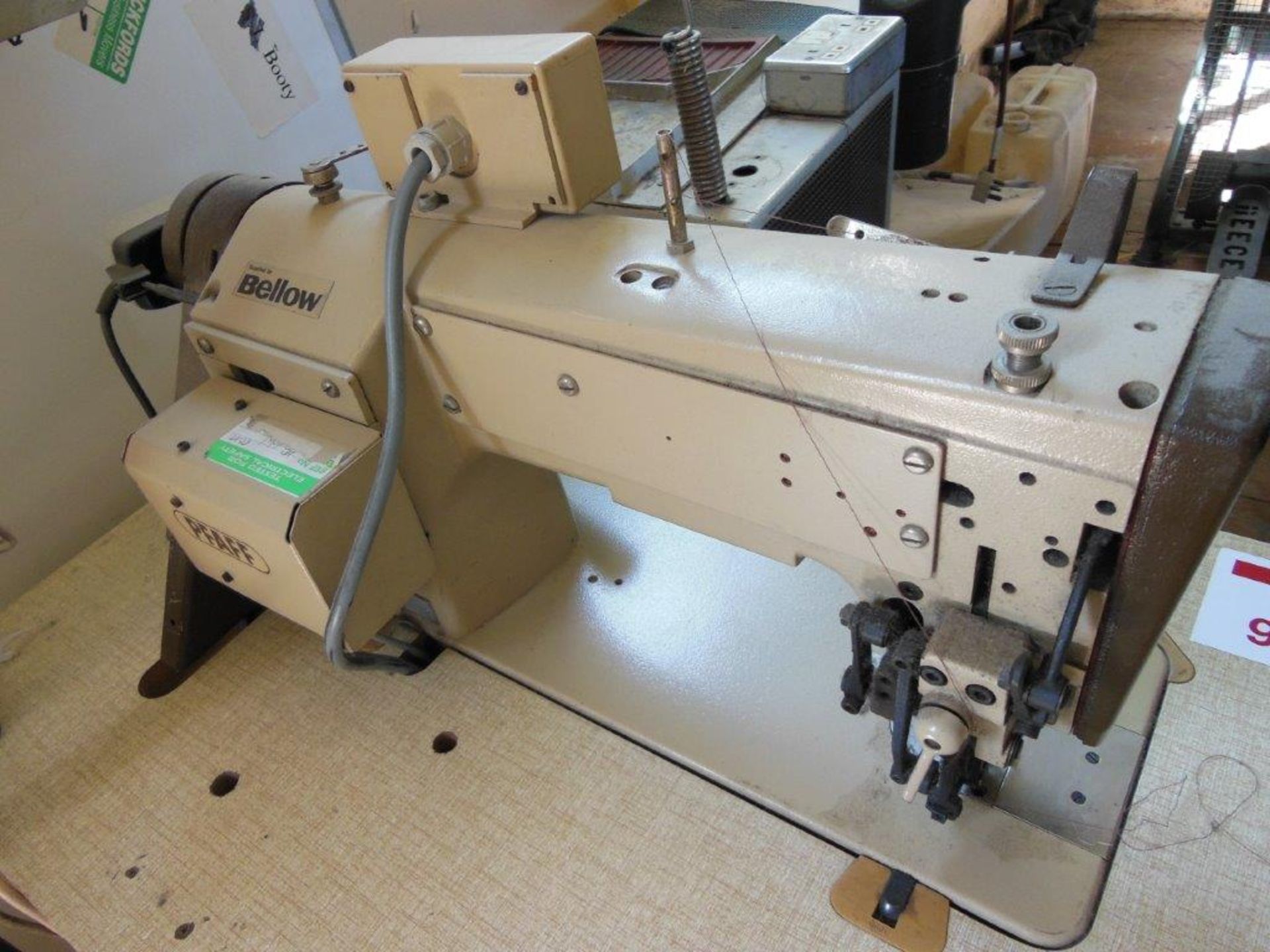 Pfaff 706/83-900-51 Industrial Sewing Machine, three phase. NB: this item has no CE marking. The - Image 3 of 5