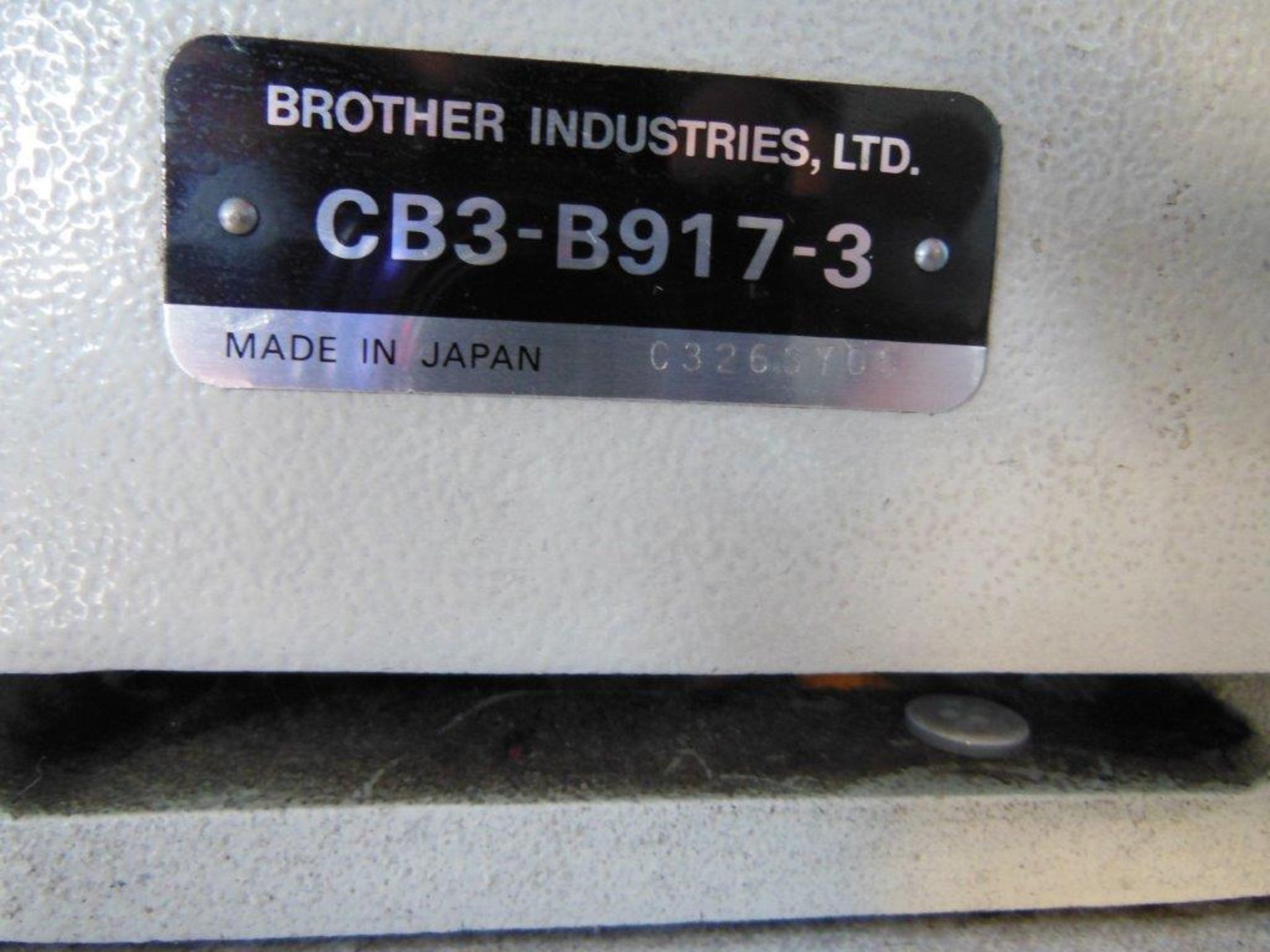 Brother CB3-B917-3 button sewing machine, single phase. NB: this item has no CE marking. The - Image 4 of 4