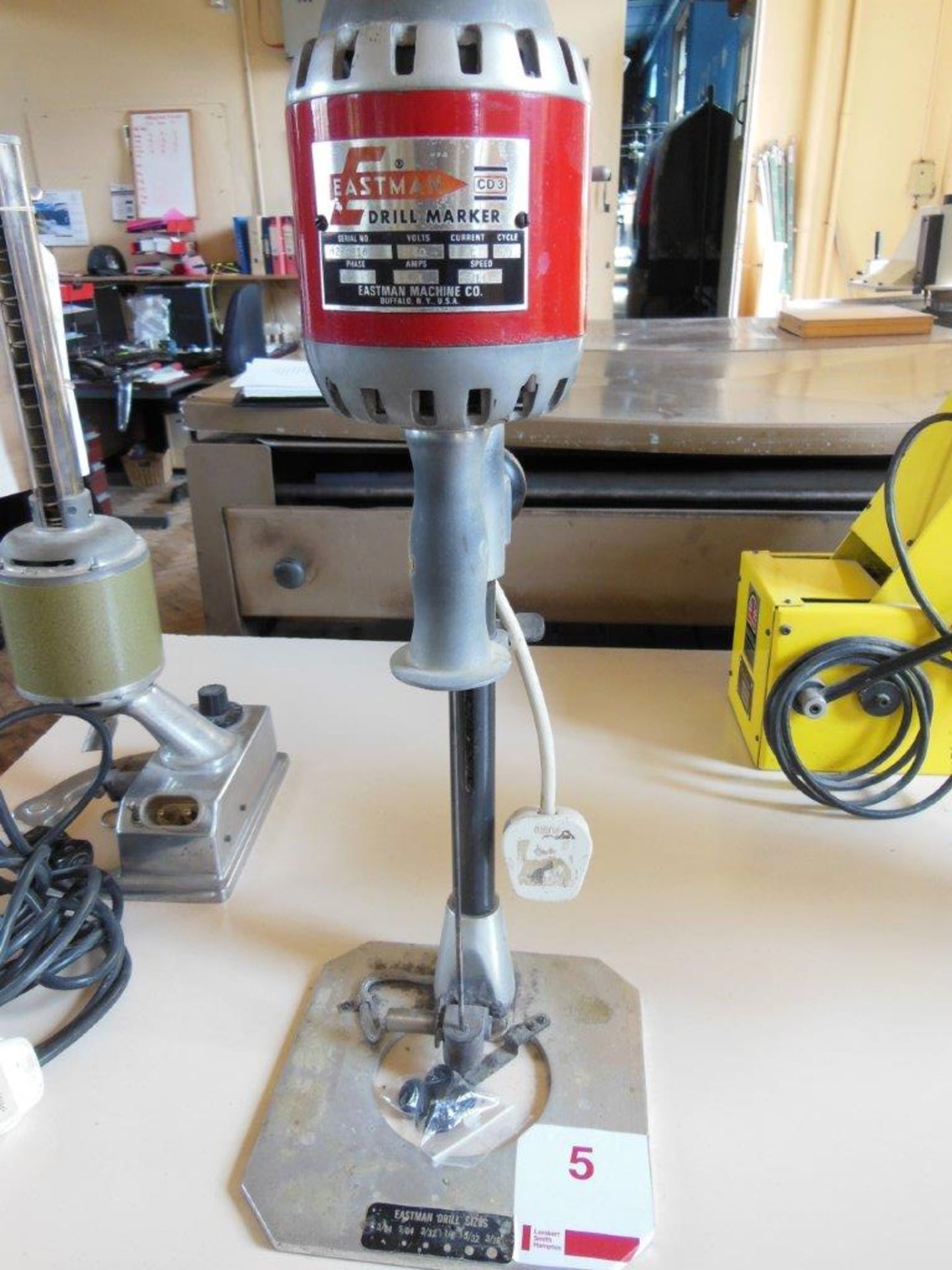 Eastman CD3 cloth drill, s/n H2-K218, single phase. NB: this item has no CE marking. The Purchaser