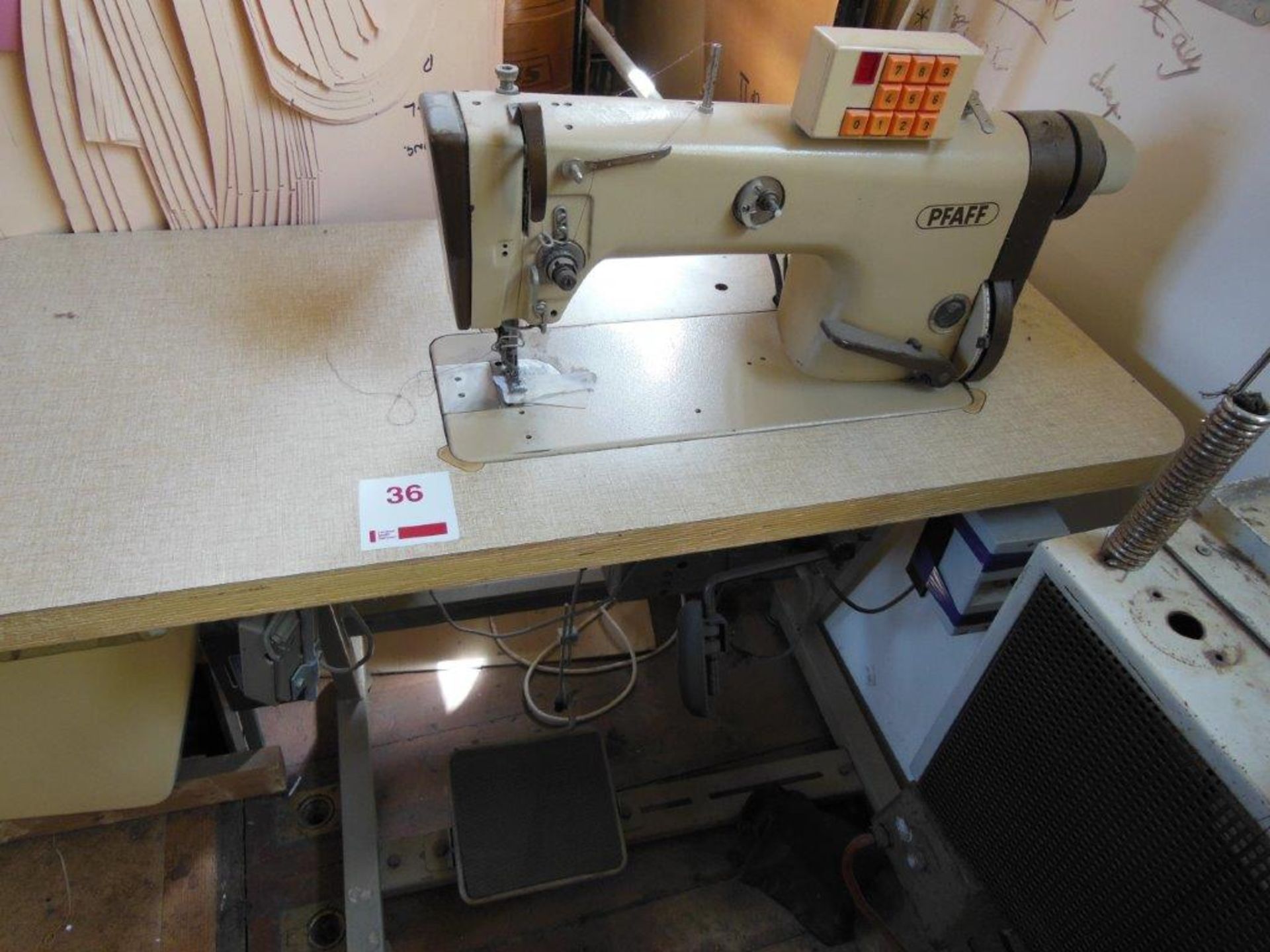 Pfaff 706/83-900-51 Industrial Sewing Machine, three phase. NB: this item has no CE marking. The