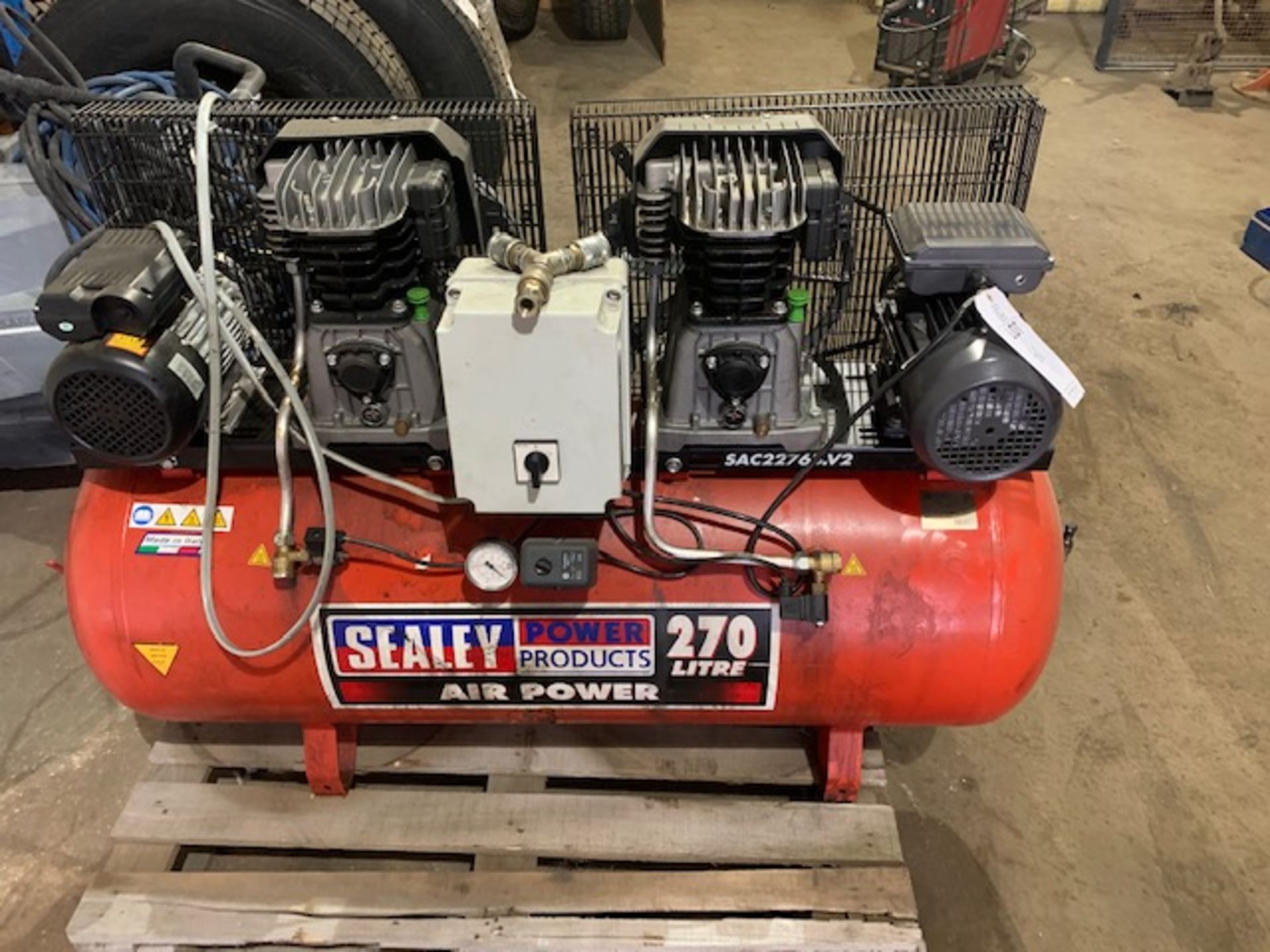 Sealey Air Power 270 litre belt driven air compressor c/w 2 x 3.0 HP with cast cylinders s/n