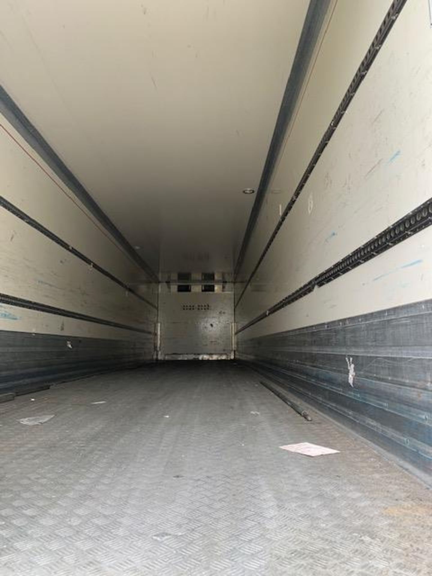 Grays & Adams 14m triple axle Vector 1800 logicold refrigerated trailer Serial No. 14894 DOM: 2003 - Image 9 of 13