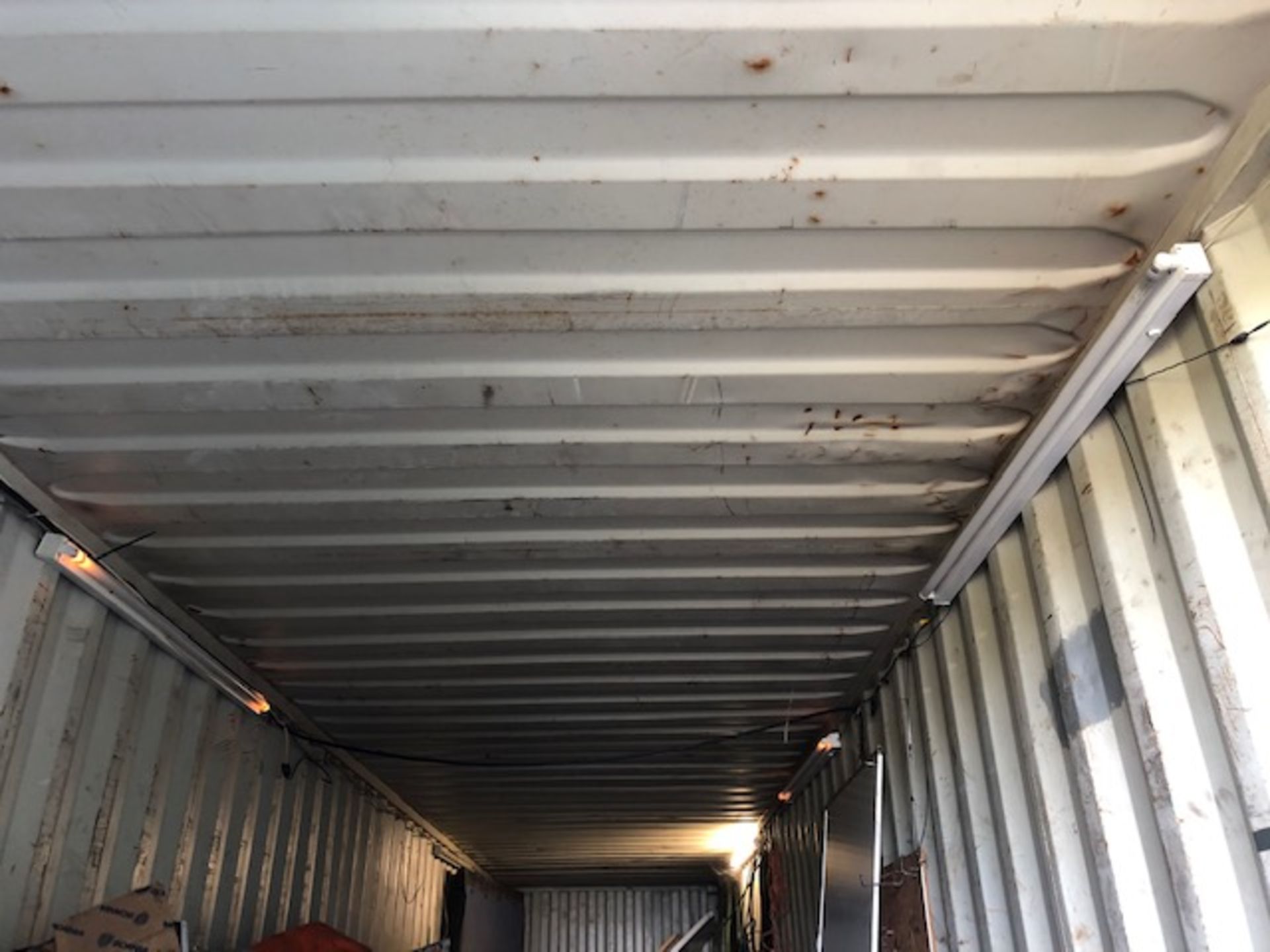 40' x 8' shipping container c/w contents NB A work Method Statement and Risk Assessment must be - Image 4 of 4