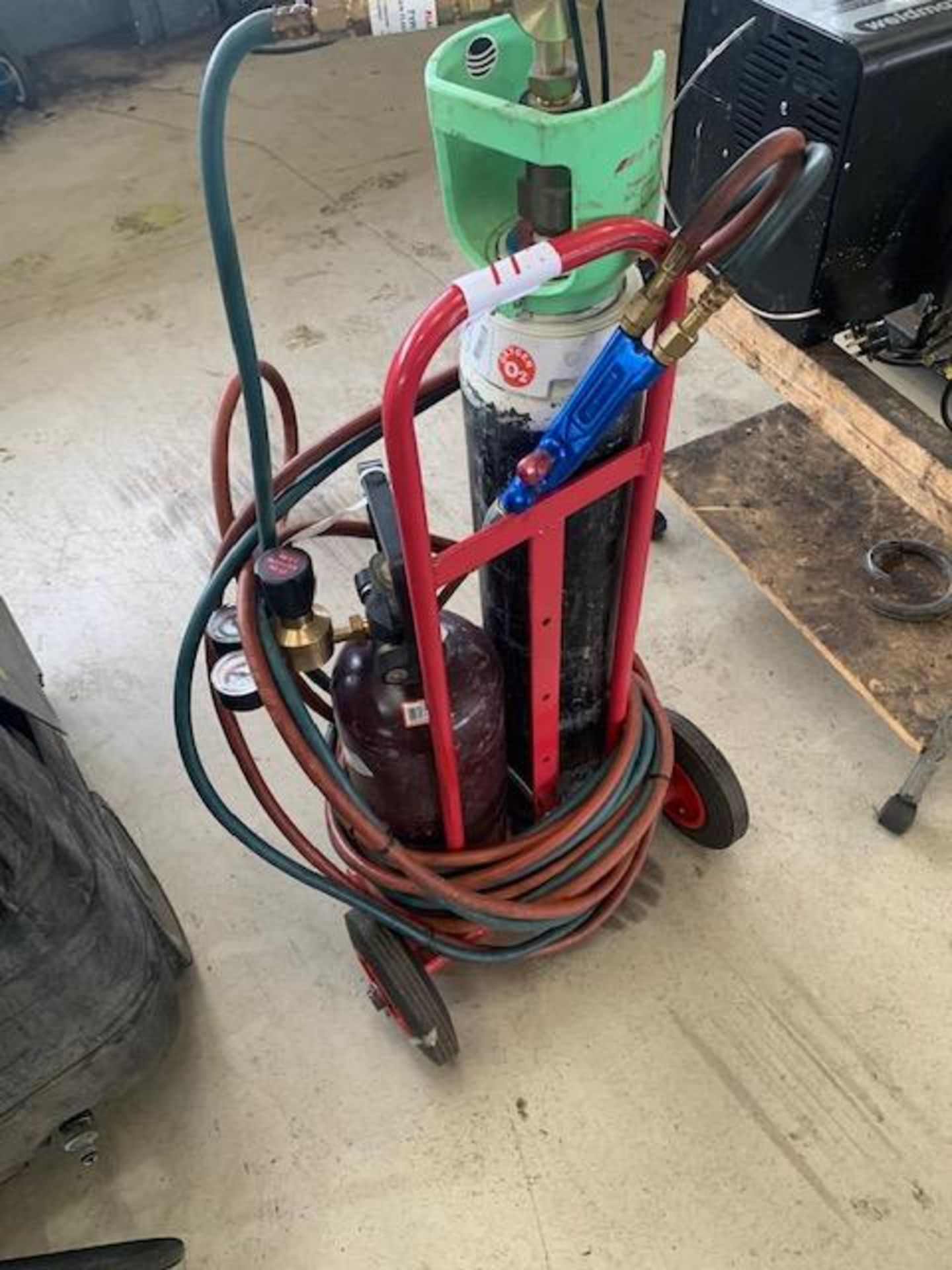 Oxyacetylene torch set c/w bottle trolley (excludes bottle)