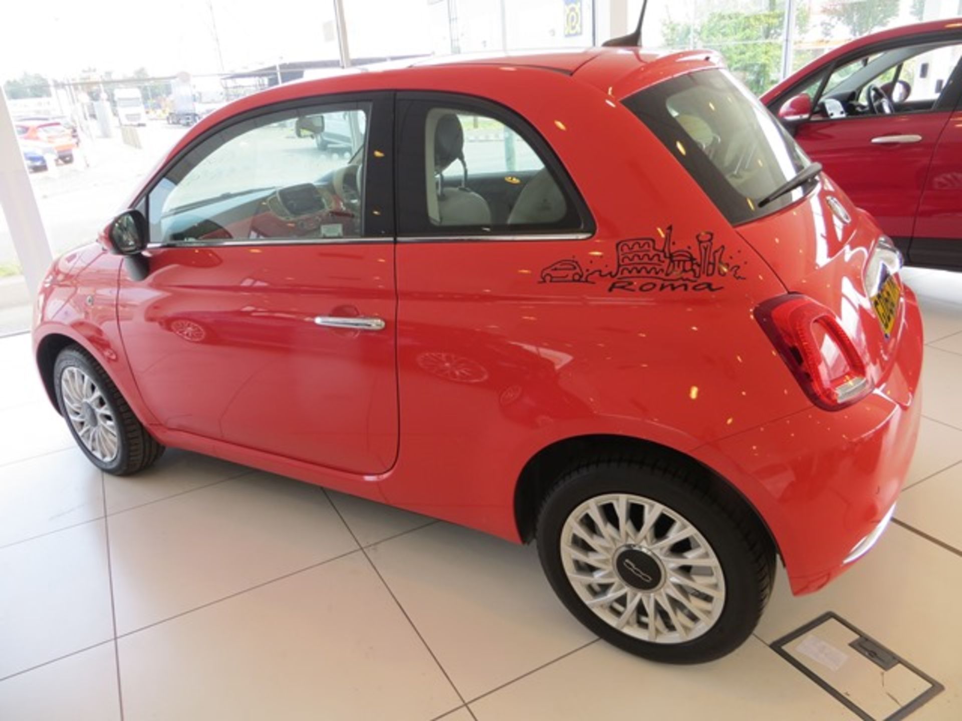 Fiat 500 1.2 8v Lounge - Roma pack, manual petrol 3 door hatchback, Metallic Glam Coral, Air - Image 2 of 7