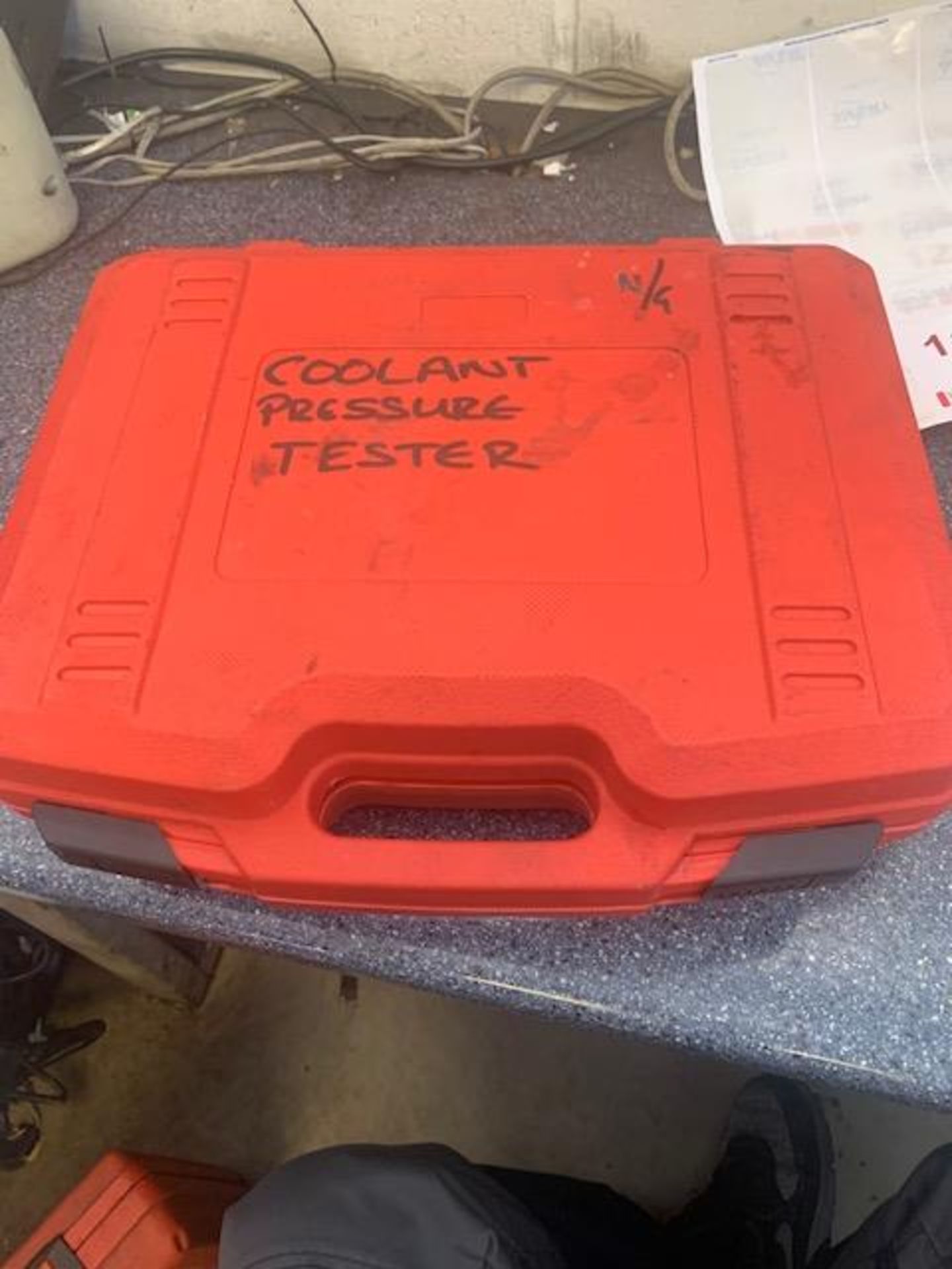 Coolent pressure testing kit with carry case - Image 3 of 3