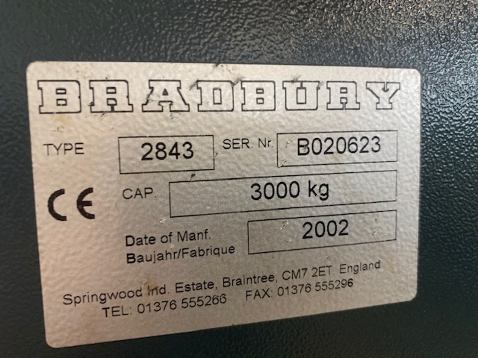 Bradbury 2-post vehicle lift 3000kg Type 2843 Serial No. 8020623 (2002). NB: This item has no record - Image 4 of 4