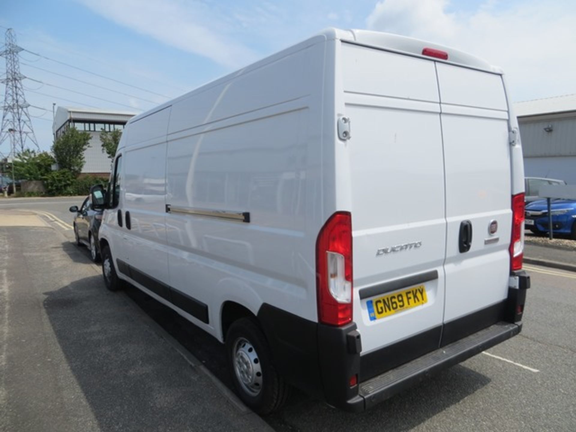 Fiat Ducato 35 Euro 6 L3 h2 Technico Multijet II white diesel panel van, touchscreen Sat Nav , alarm - Image 2 of 7