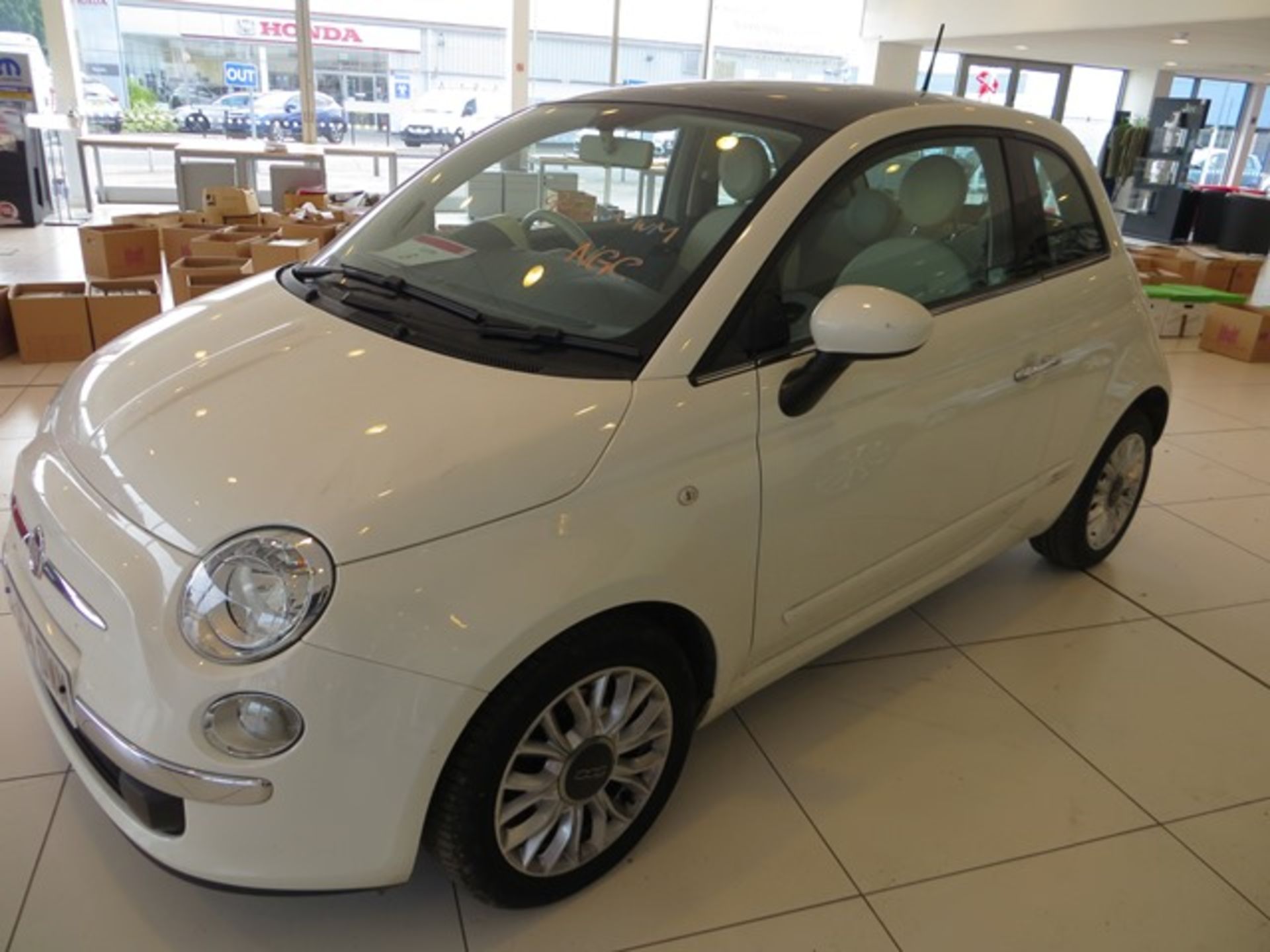 Fiat 500 twinair lounge petrol Auto 3 door hatchback, white, Air conditioning, alloy wheels, fixed - Image 3 of 7