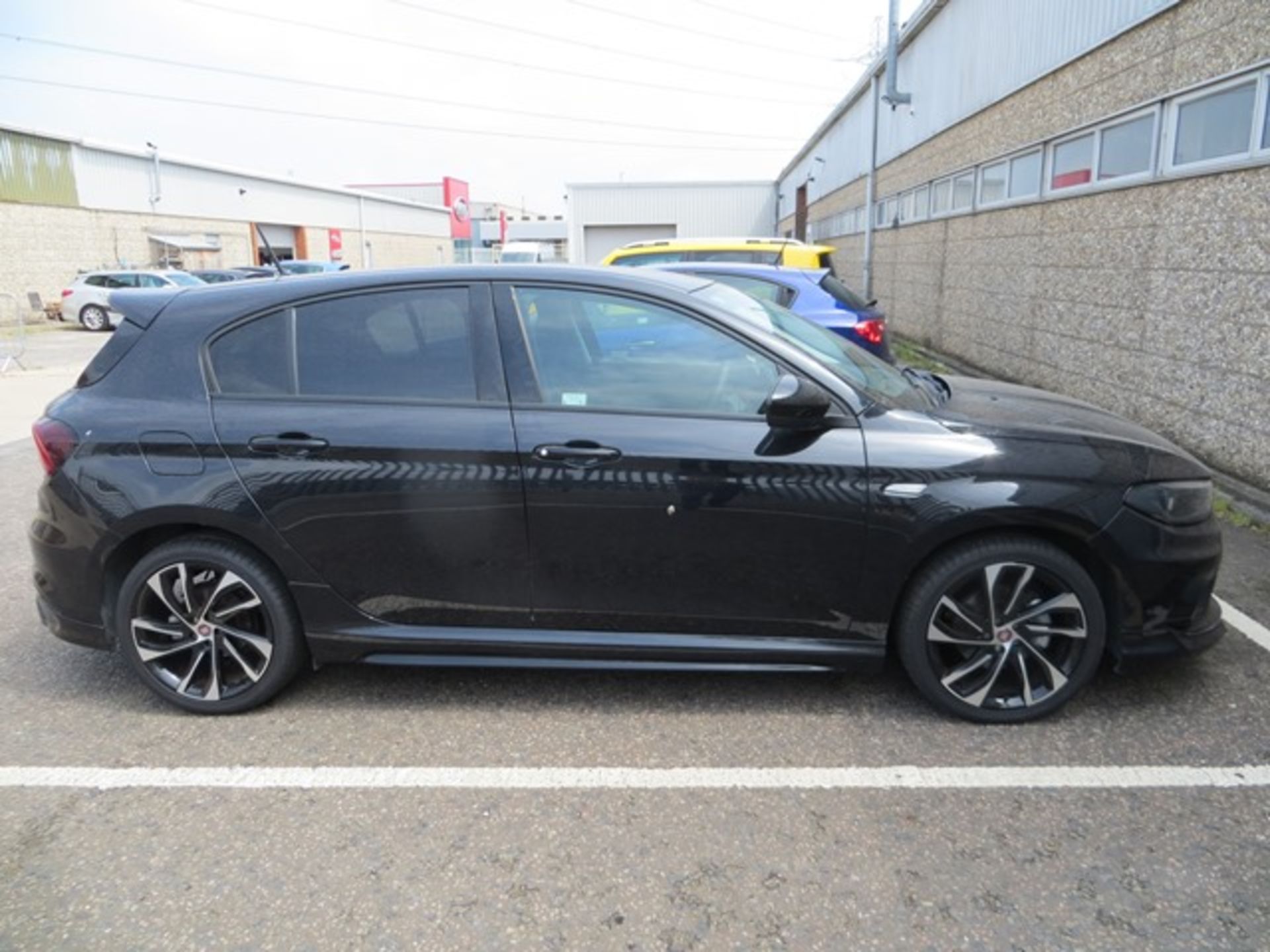 Fiat Tipo Sport 1.4 95hp petrol 5 door hatchback Sport- u connect, 7"inch touchscreen Nav , alloy - Image 2 of 7