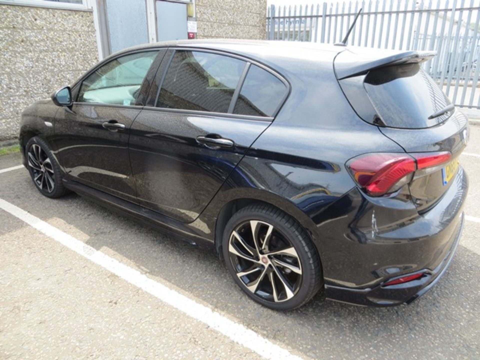 Fiat Tipo Sport 1.4 95hp petrol 5 door hatchback Sport- u connect, 7"inch touchscreen Nav , alloy - Image 4 of 7